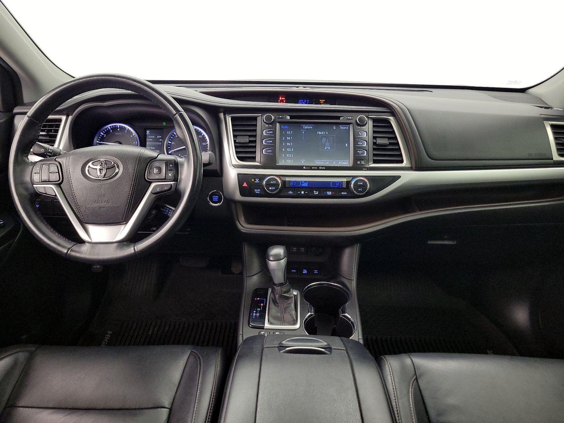 Thumbnail: 2017 Toyota Highlander - 9