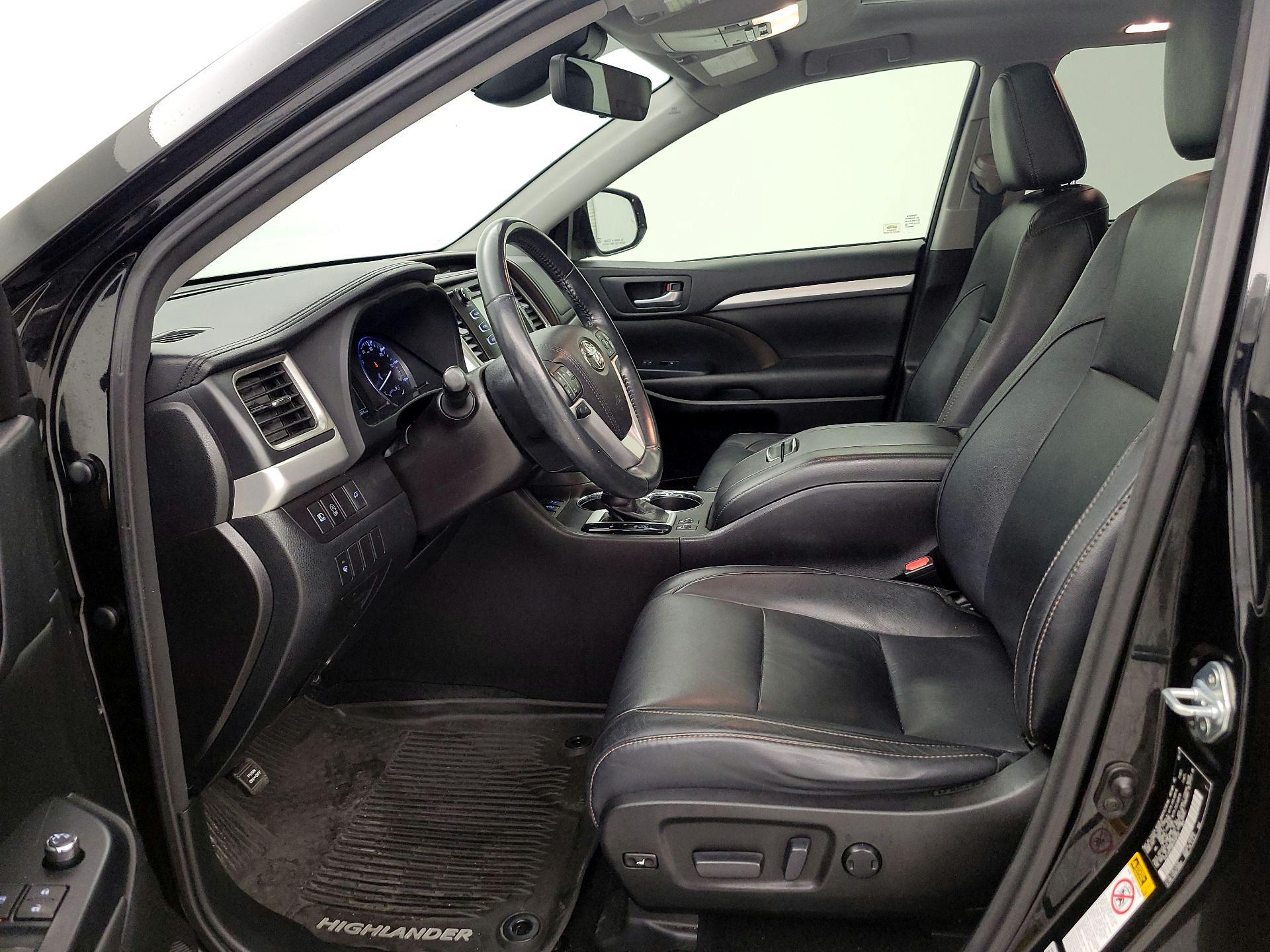 Thumbnail: 2017 Toyota Highlander - 11