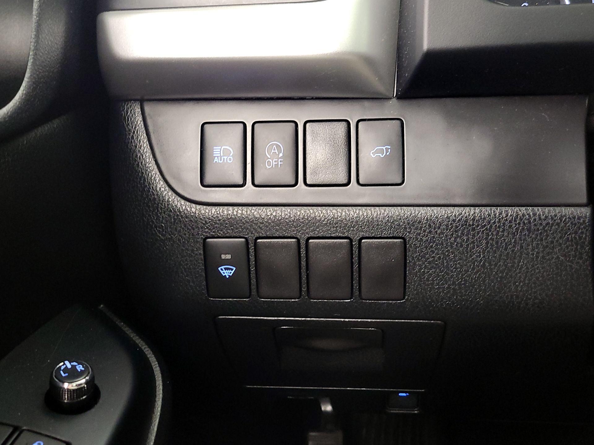 Thumbnail: 2017 Toyota Highlander - 13