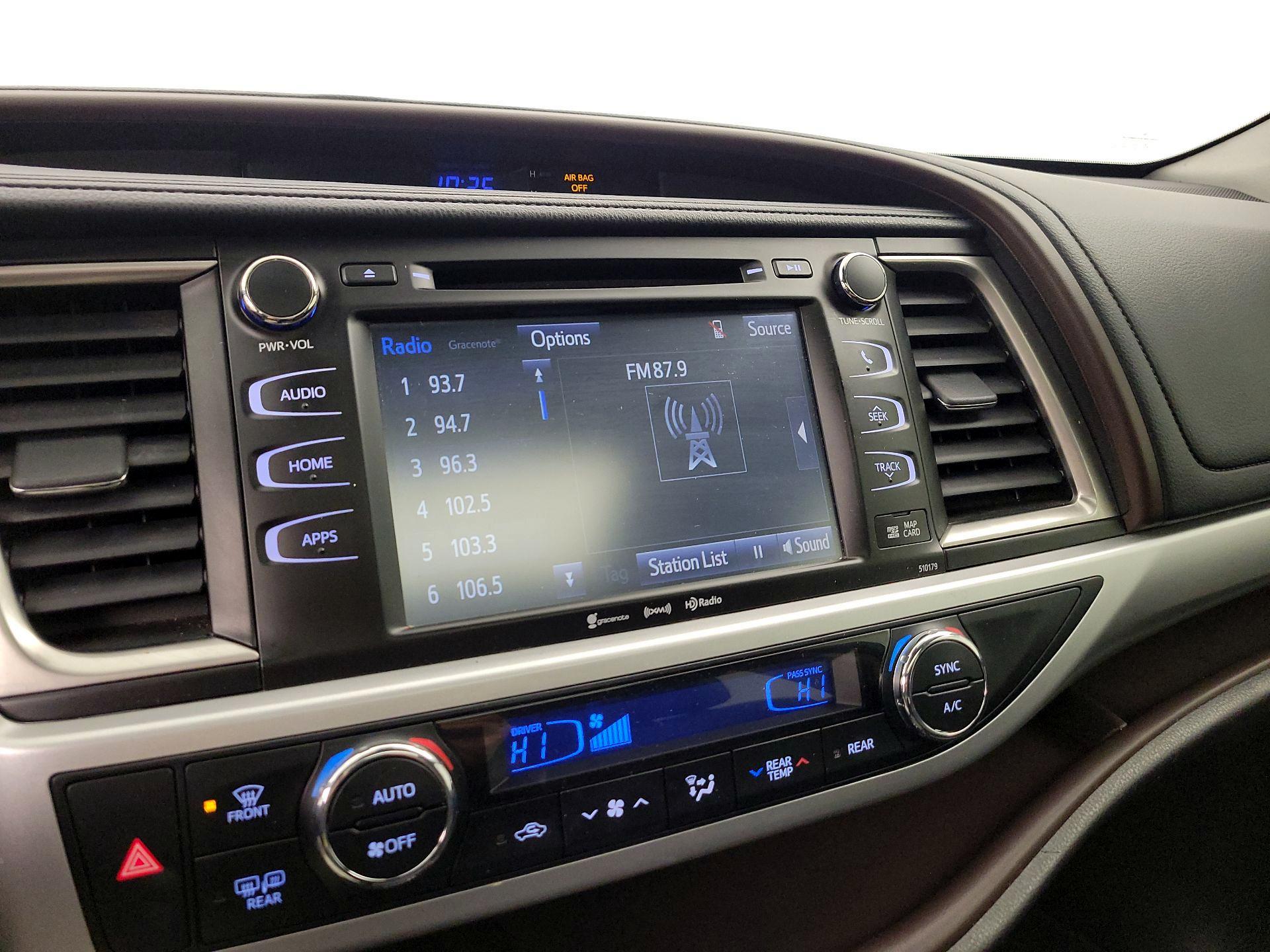 Thumbnail: 2017 Toyota Highlander - 15