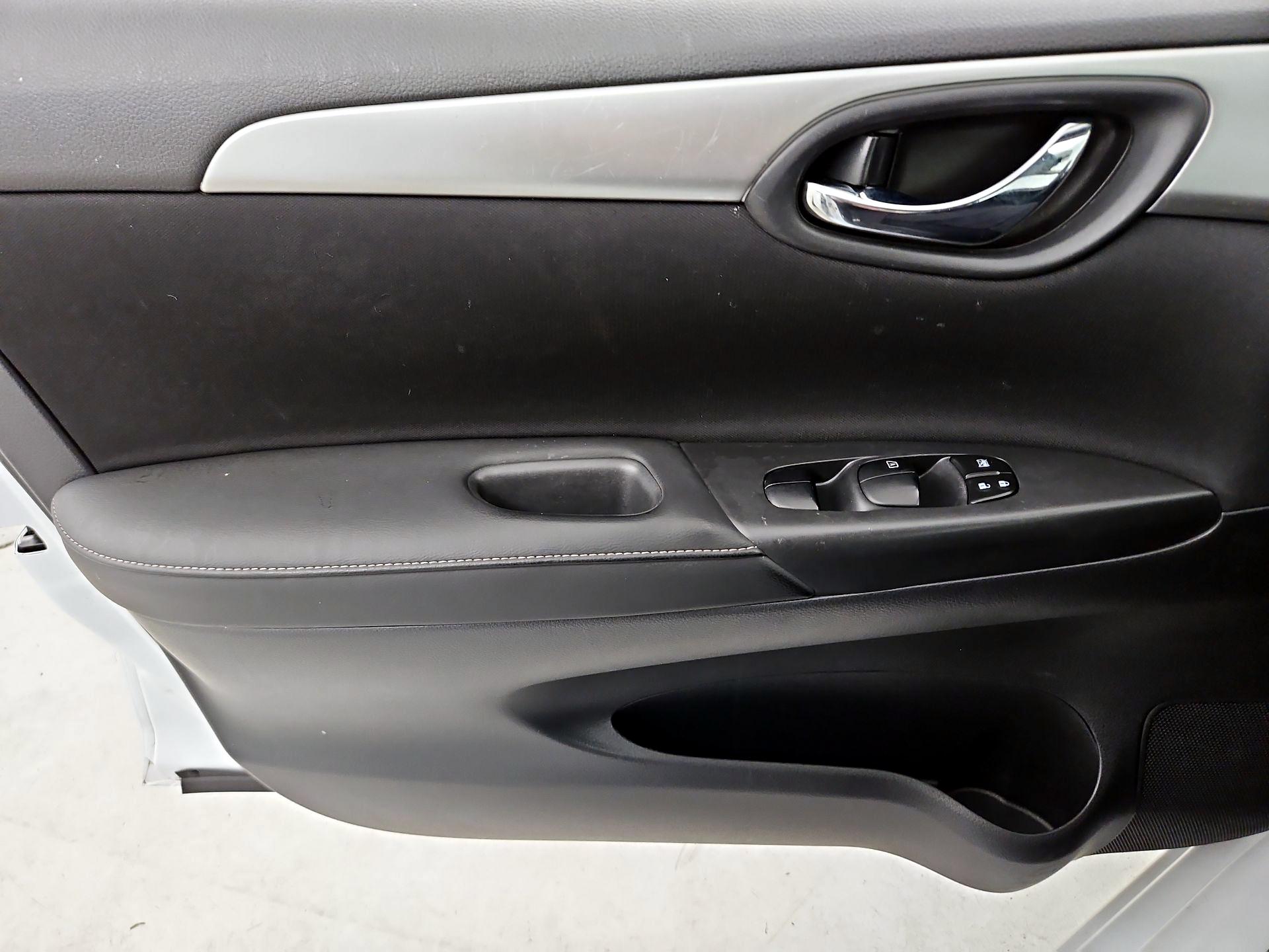 Thumbnail: 2018 Nissan Sentra - 12