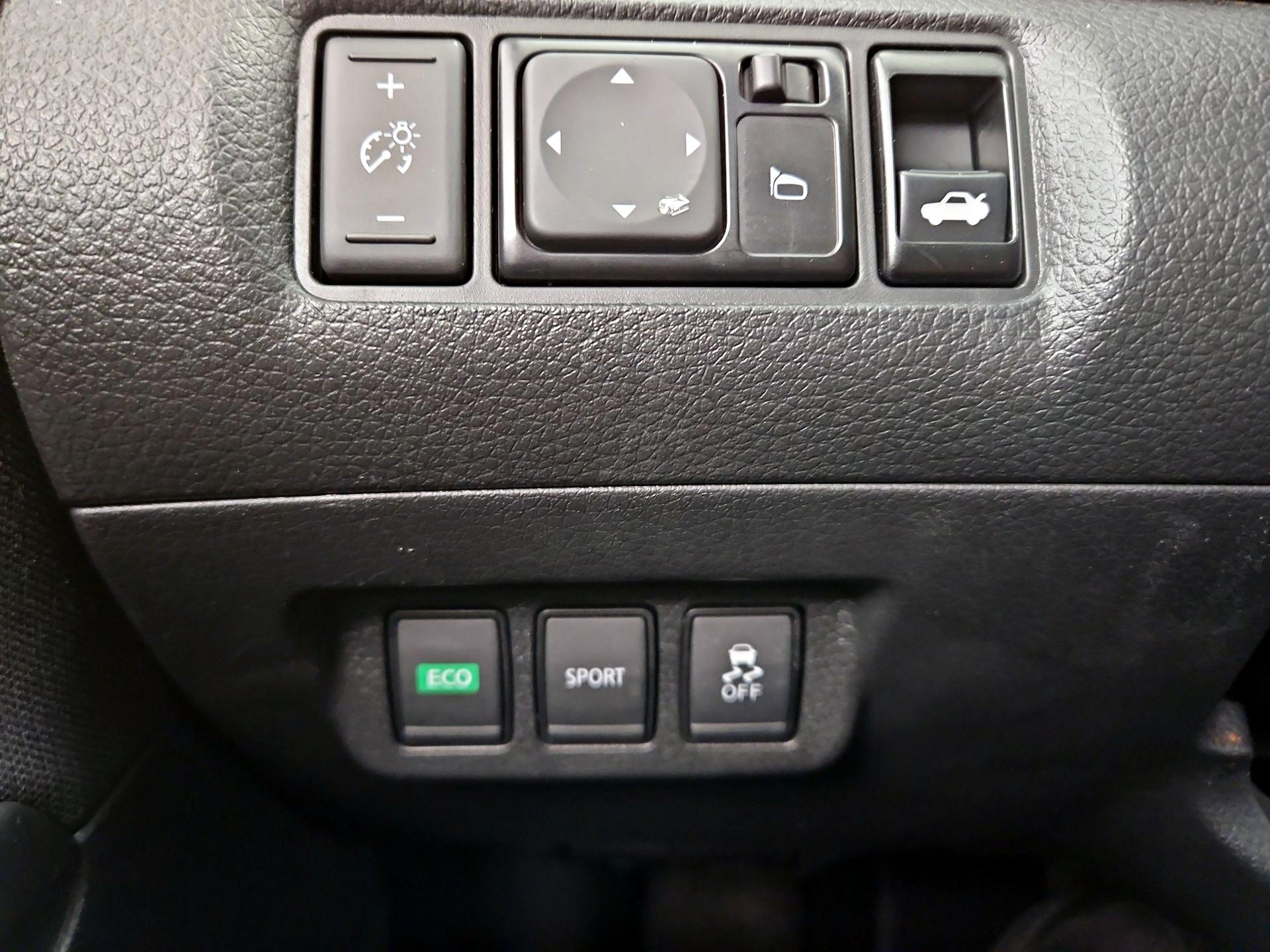 Thumbnail: 2018 Nissan Sentra - 13