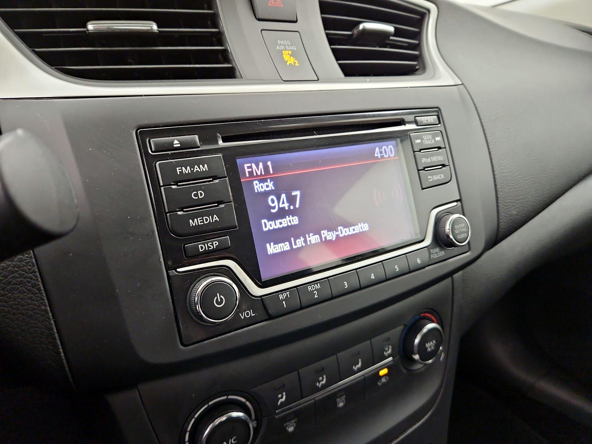 Thumbnail: 2018 Nissan Sentra - 15