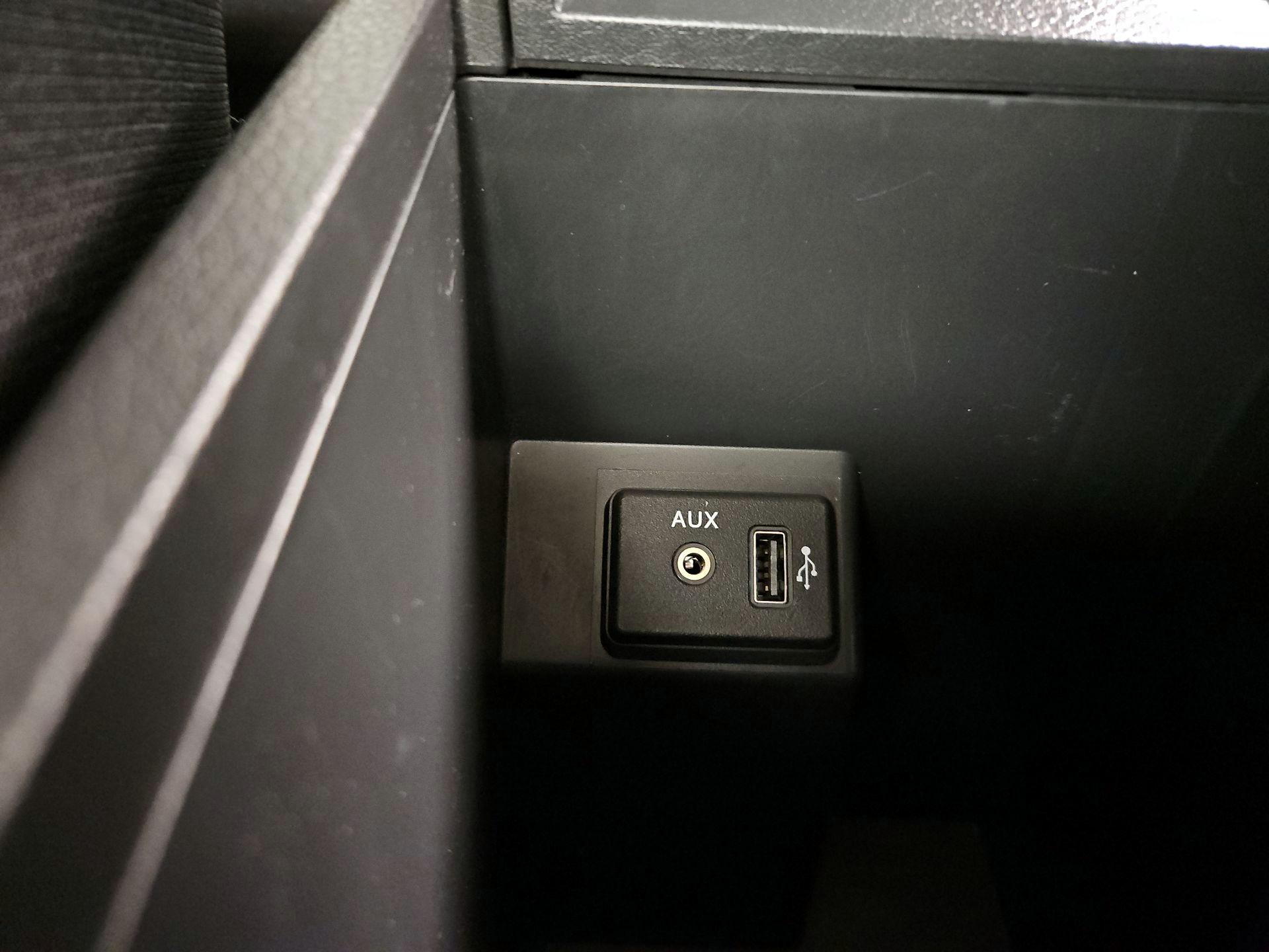 Thumbnail: 2018 Nissan Sentra - 18