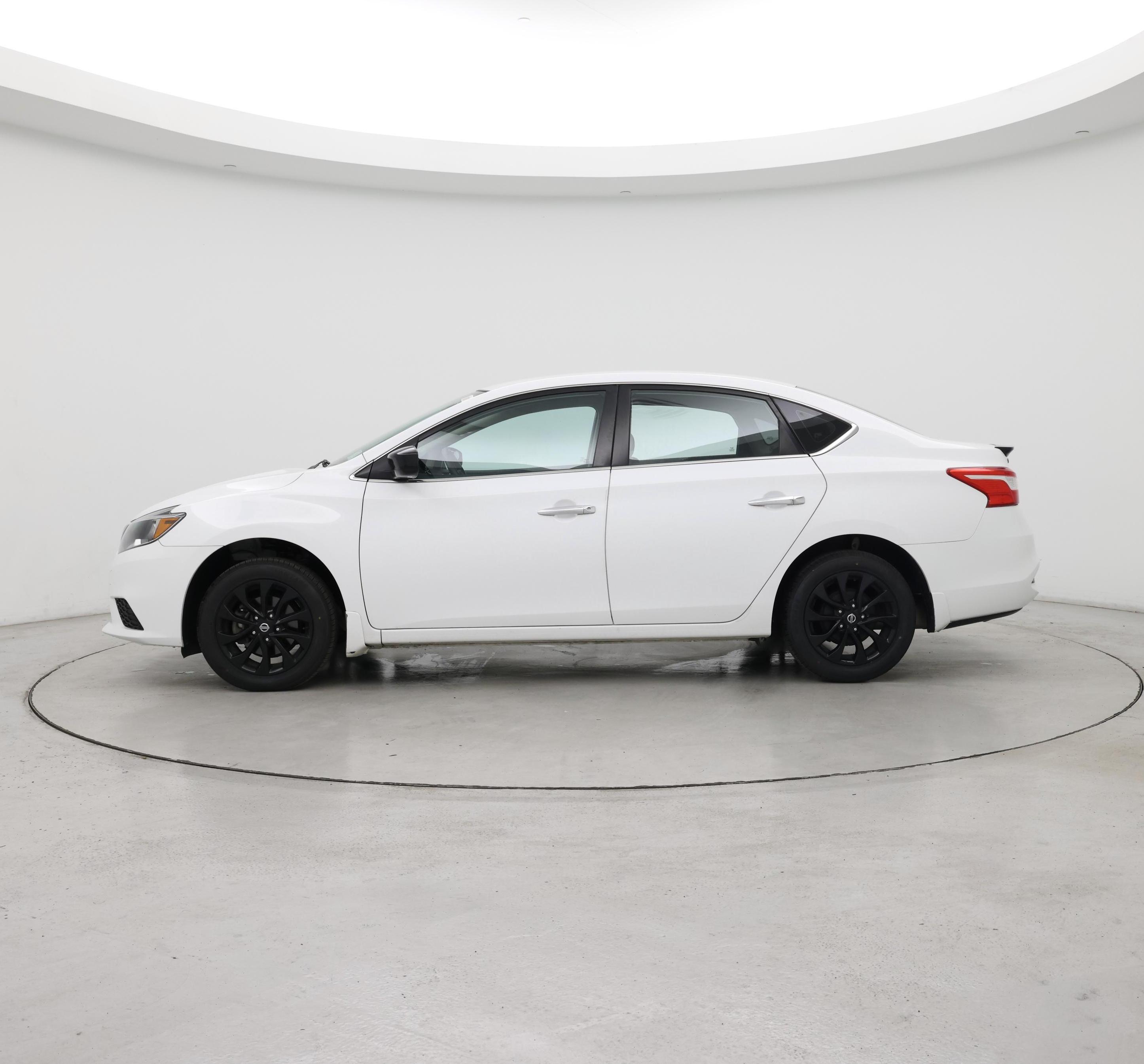 Thumbnail: 2018 Nissan Sentra - 3