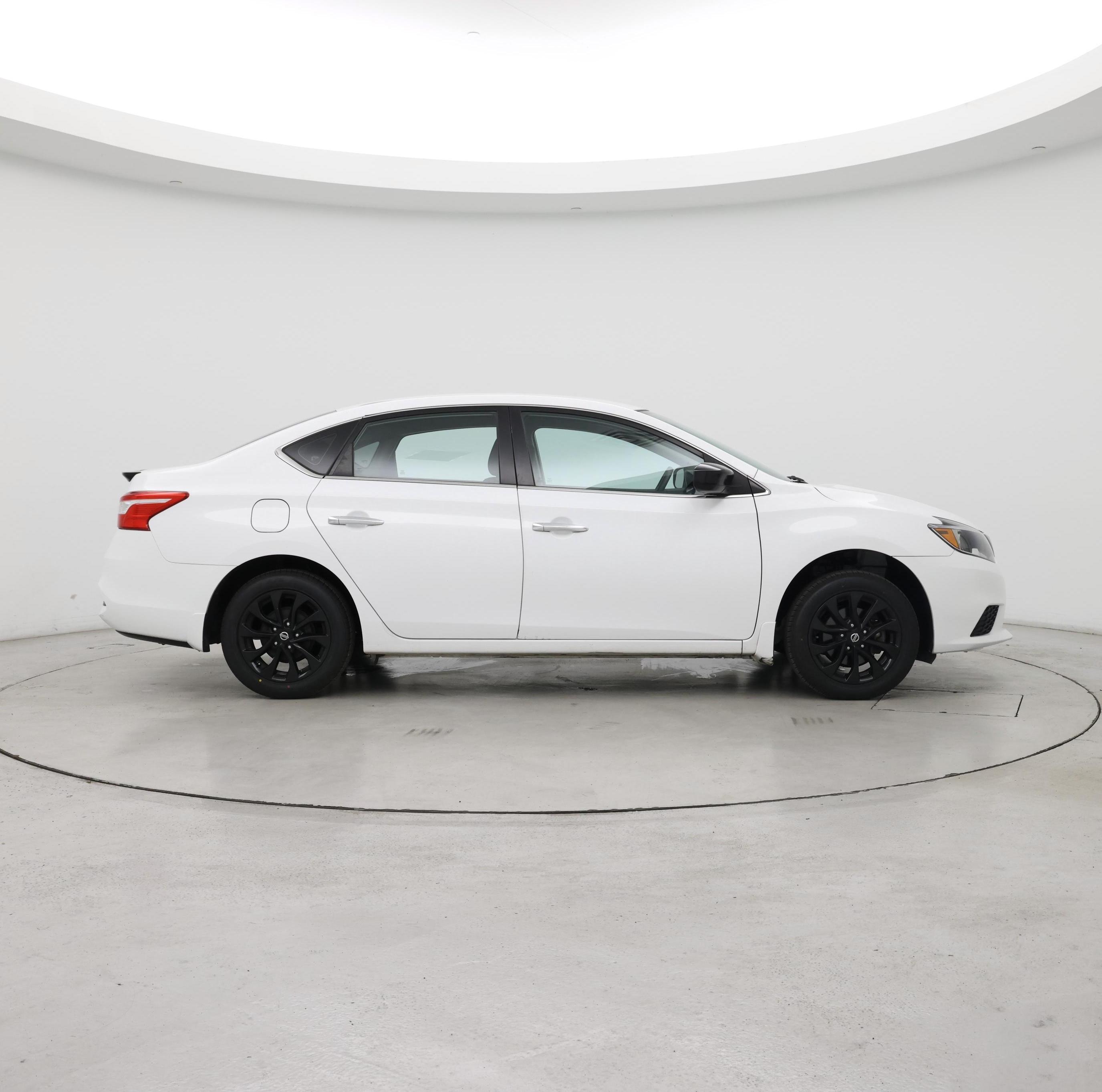 Thumbnail: 2018 Nissan Sentra - 7