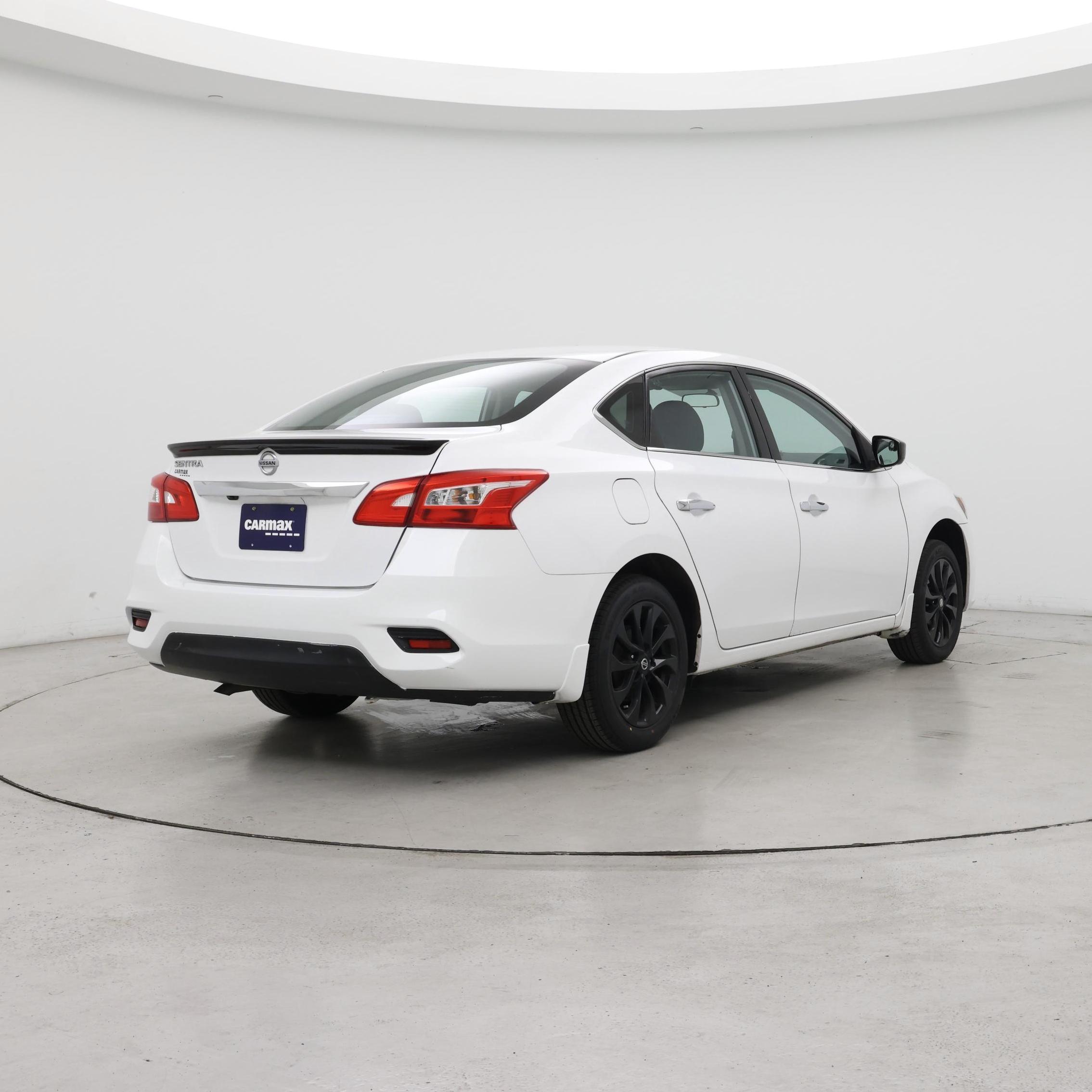 Thumbnail: 2018 Nissan Sentra - 8