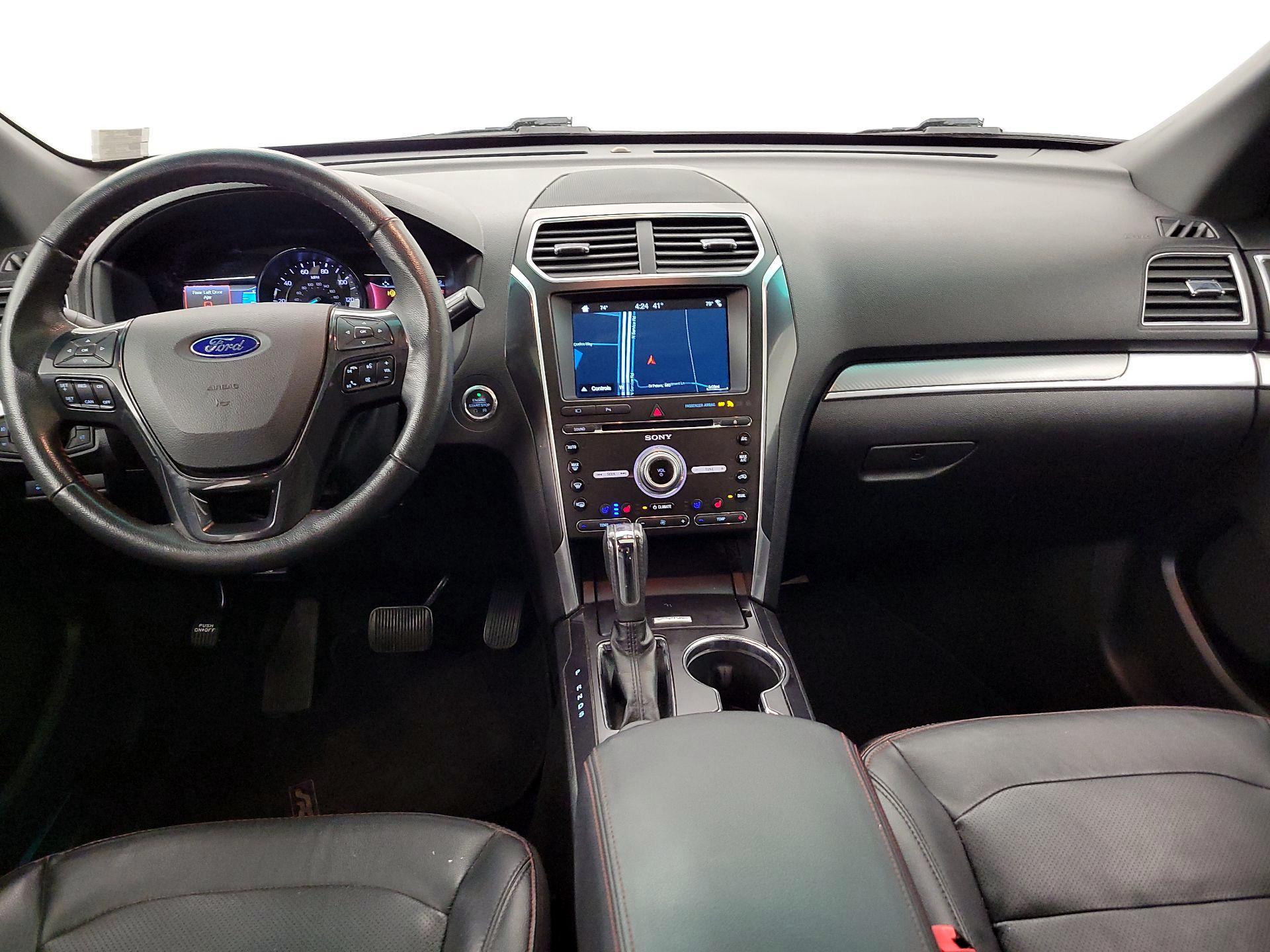 Thumbnail: 2017 Ford Explorer - 9