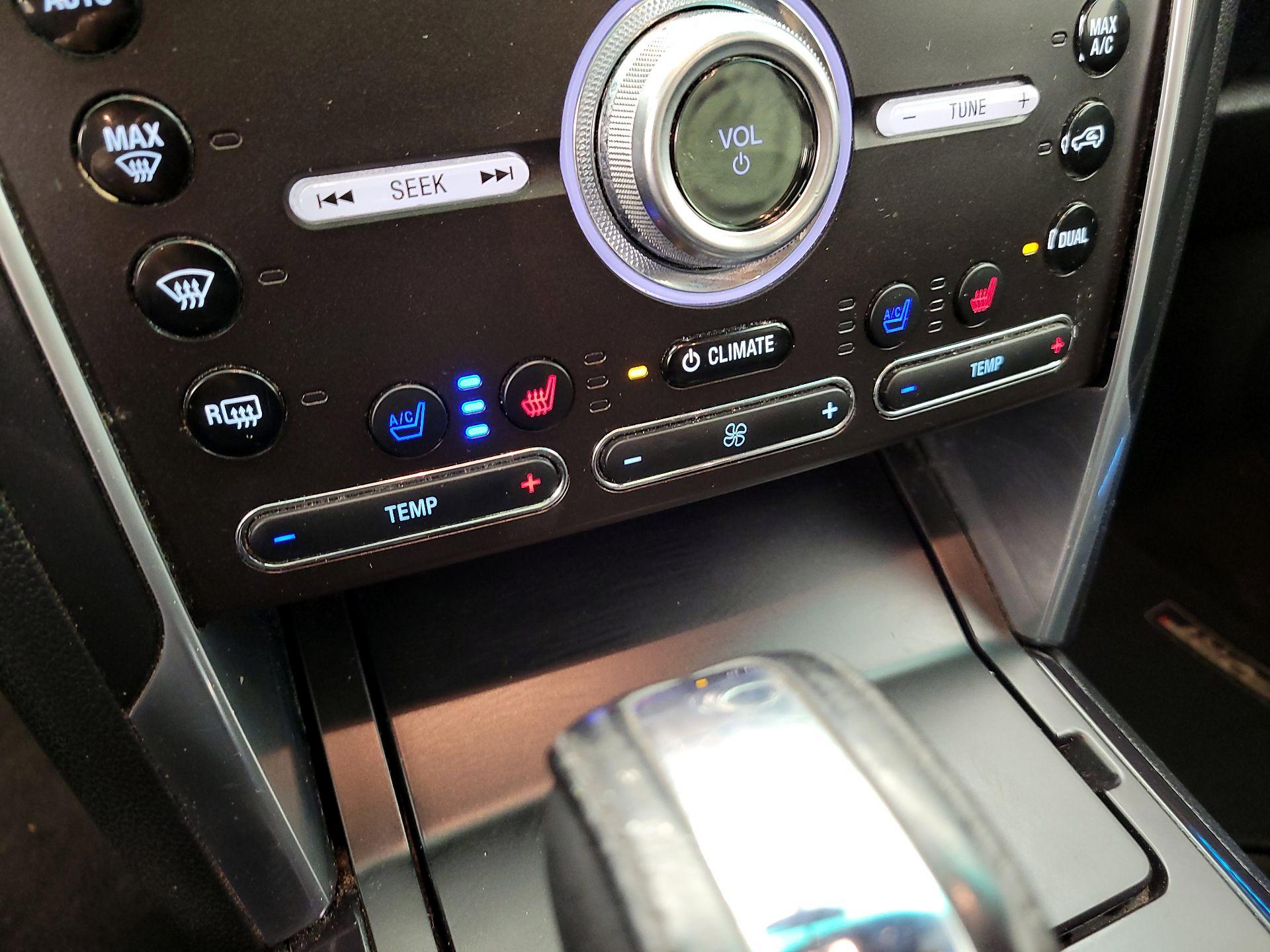 Thumbnail: 2017 Ford Explorer - 17