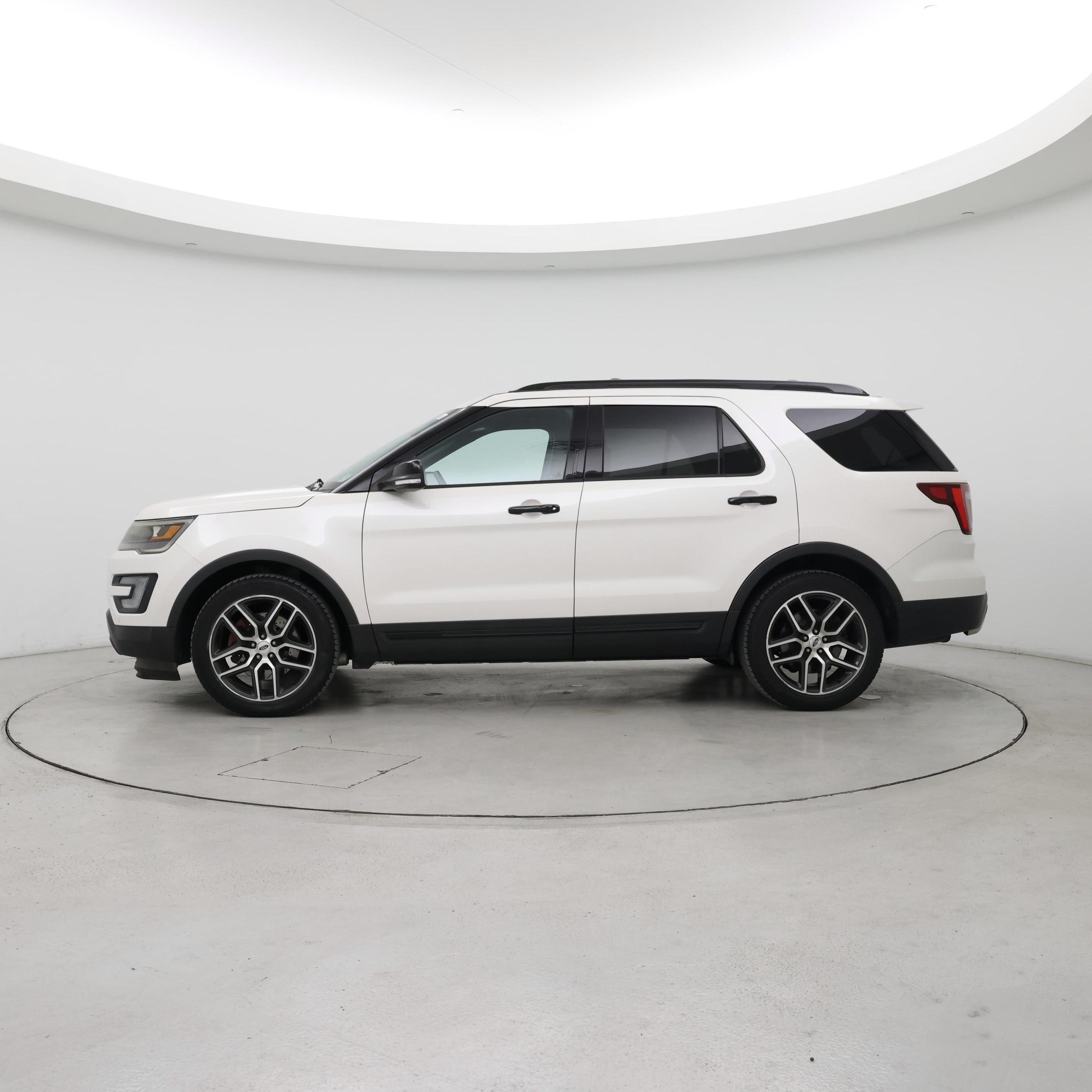 Thumbnail: 2017 Ford Explorer - 3