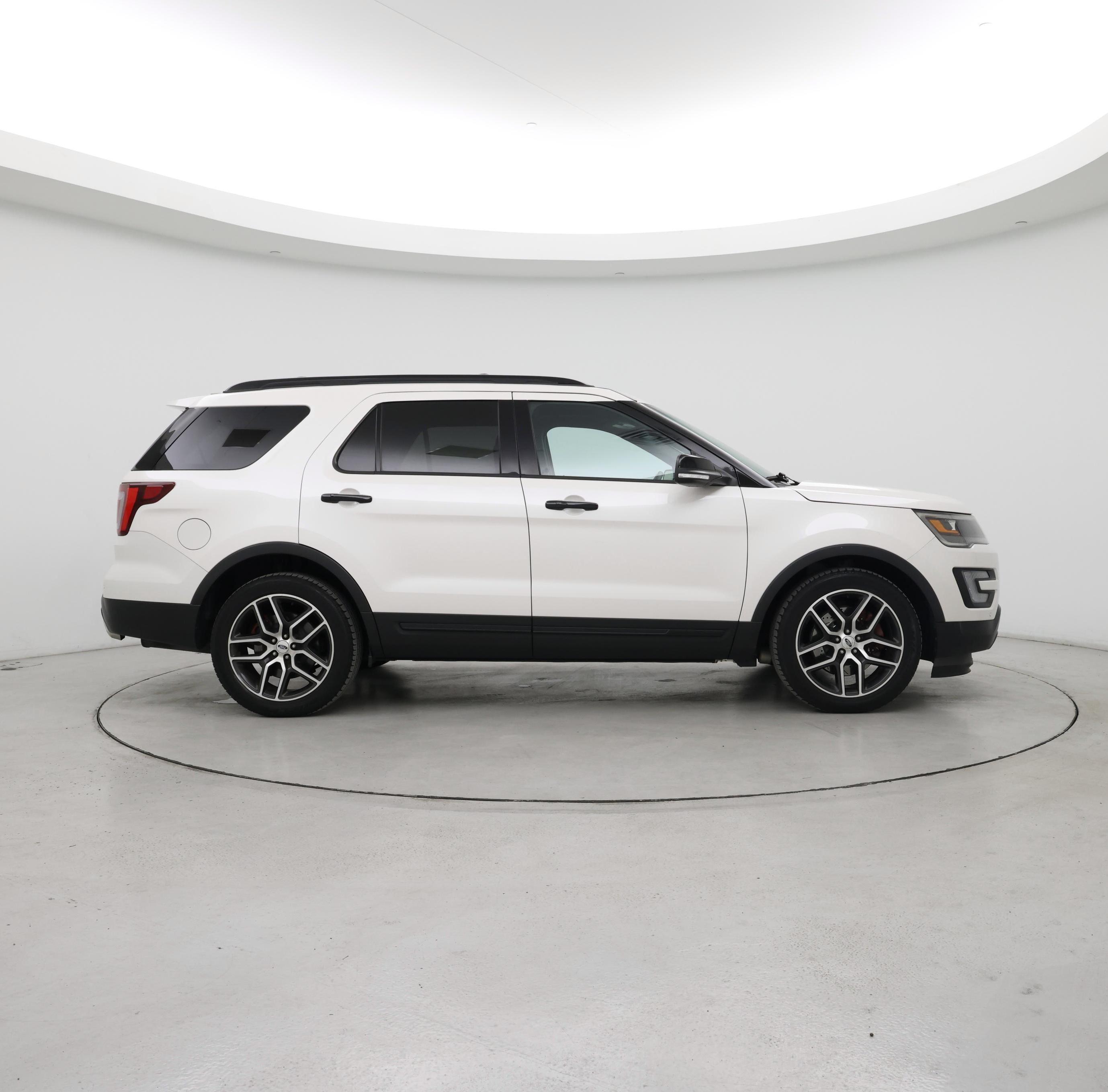 Thumbnail: 2017 Ford Explorer - 7