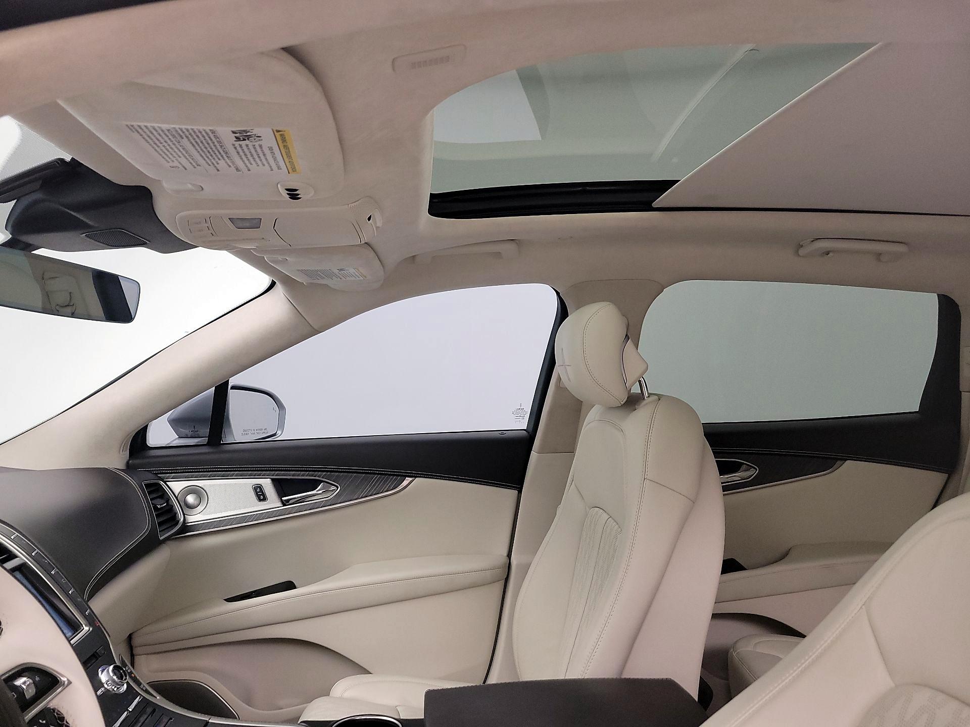 Thumbnail: 2020 Lincoln Nautilus - 19