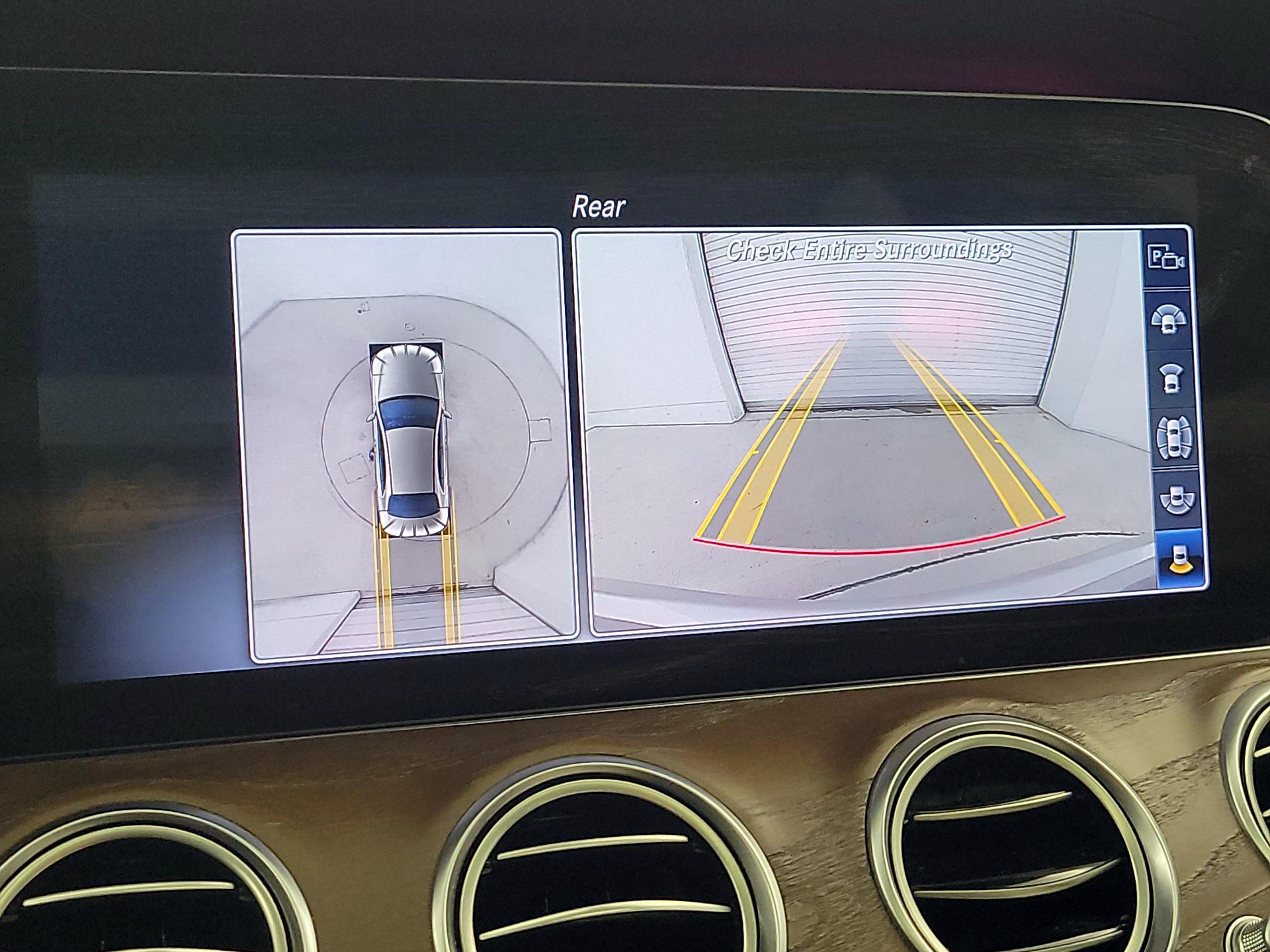 Thumbnail: 2020 Mercedes-Benz E-Class - 15