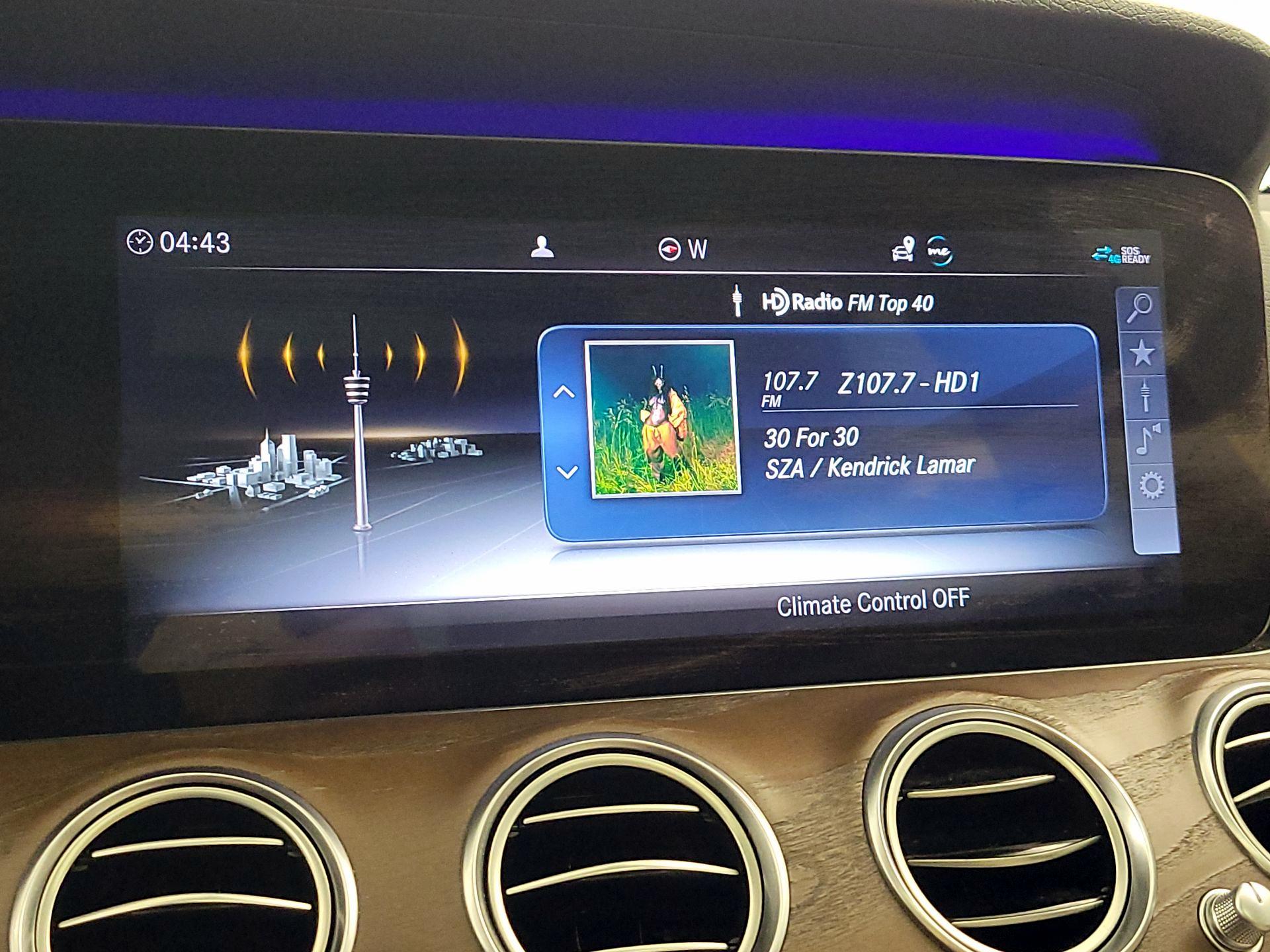 Thumbnail: 2020 Mercedes-Benz E-Class - 16