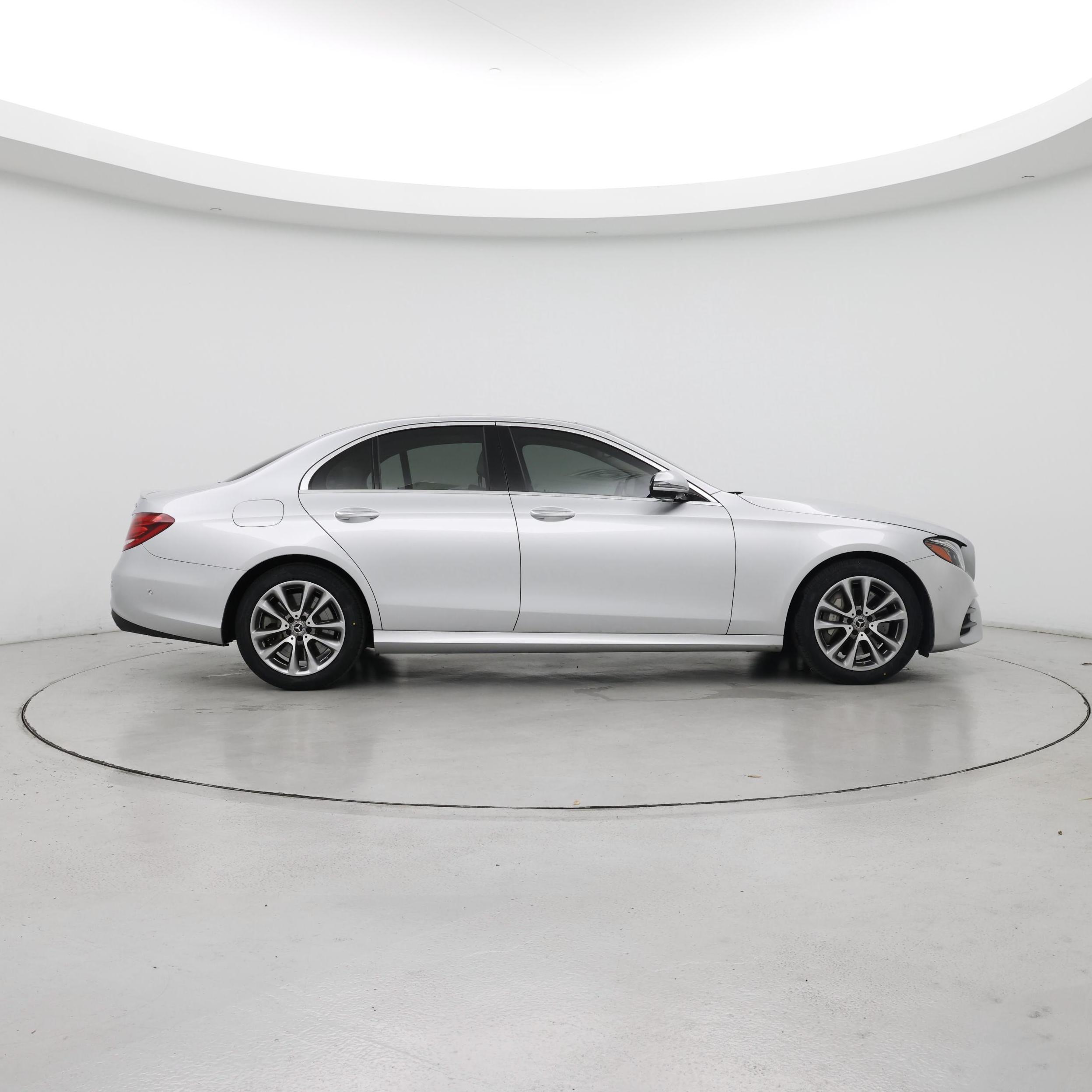 Thumbnail: 2020 Mercedes-Benz E-Class - 7