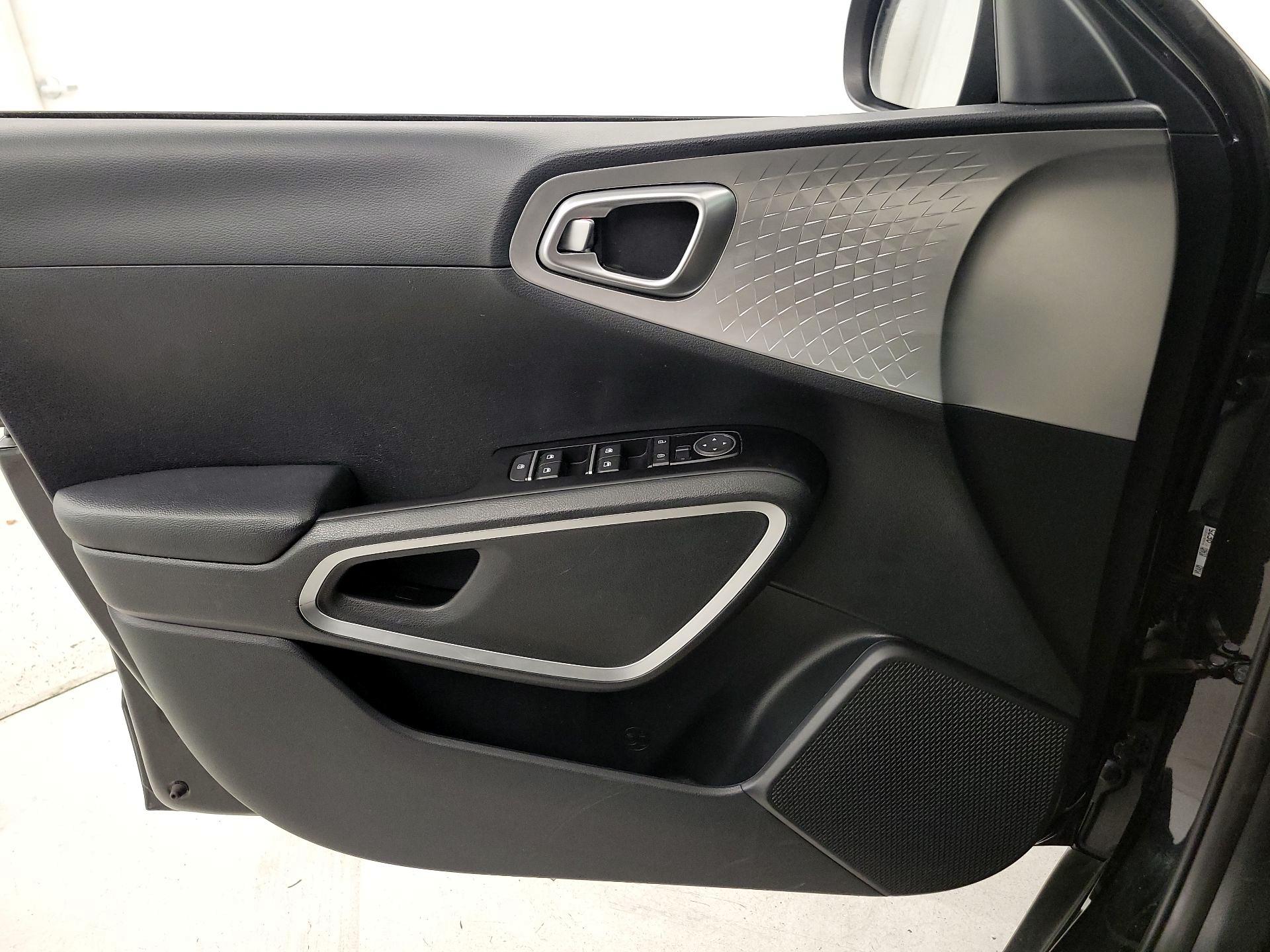 Thumbnail: 2023 Kia Soul - 12