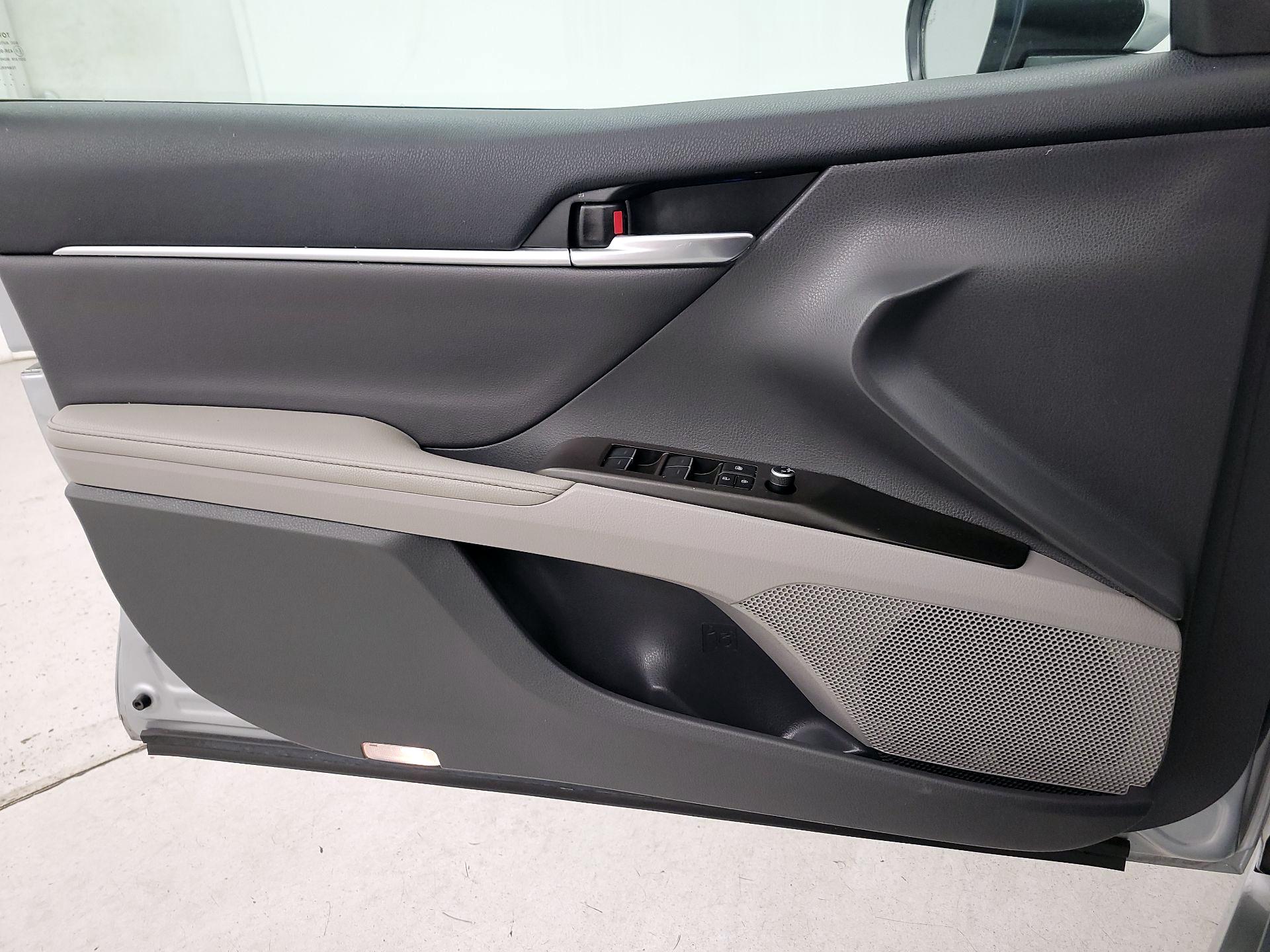 Thumbnail: 2023 Toyota Camry - 12