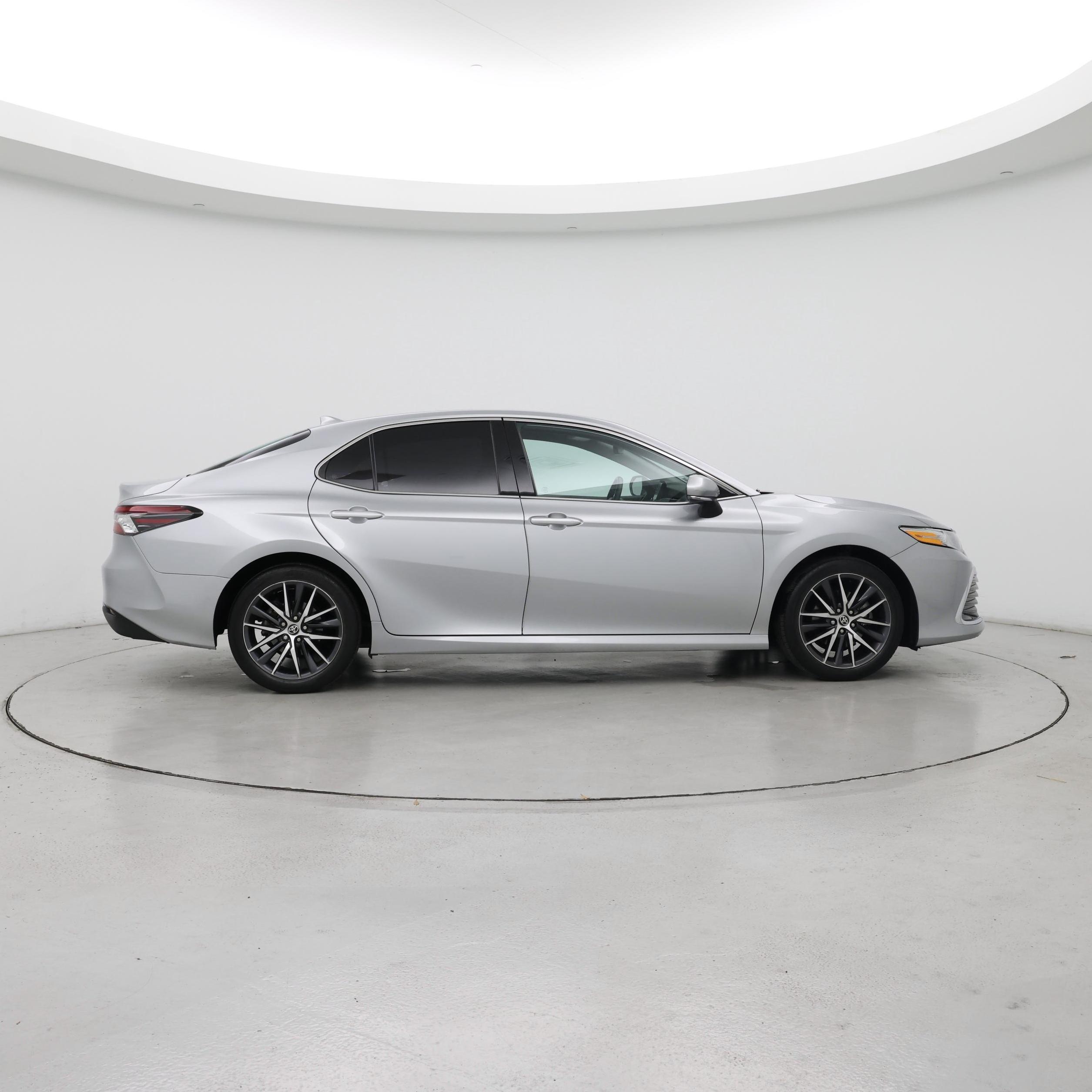 Thumbnail: 2023 Toyota Camry - 7