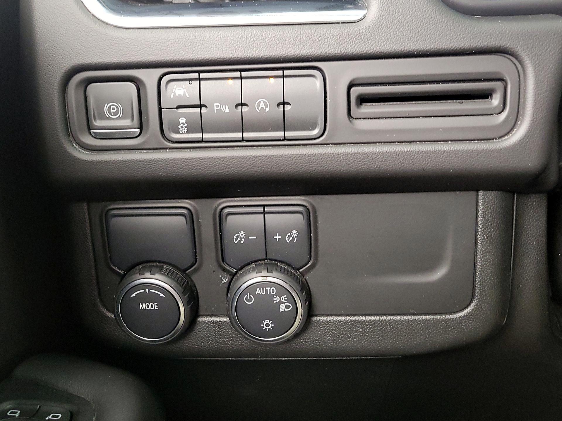 Thumbnail: 2023 Chevrolet Suburban - 13