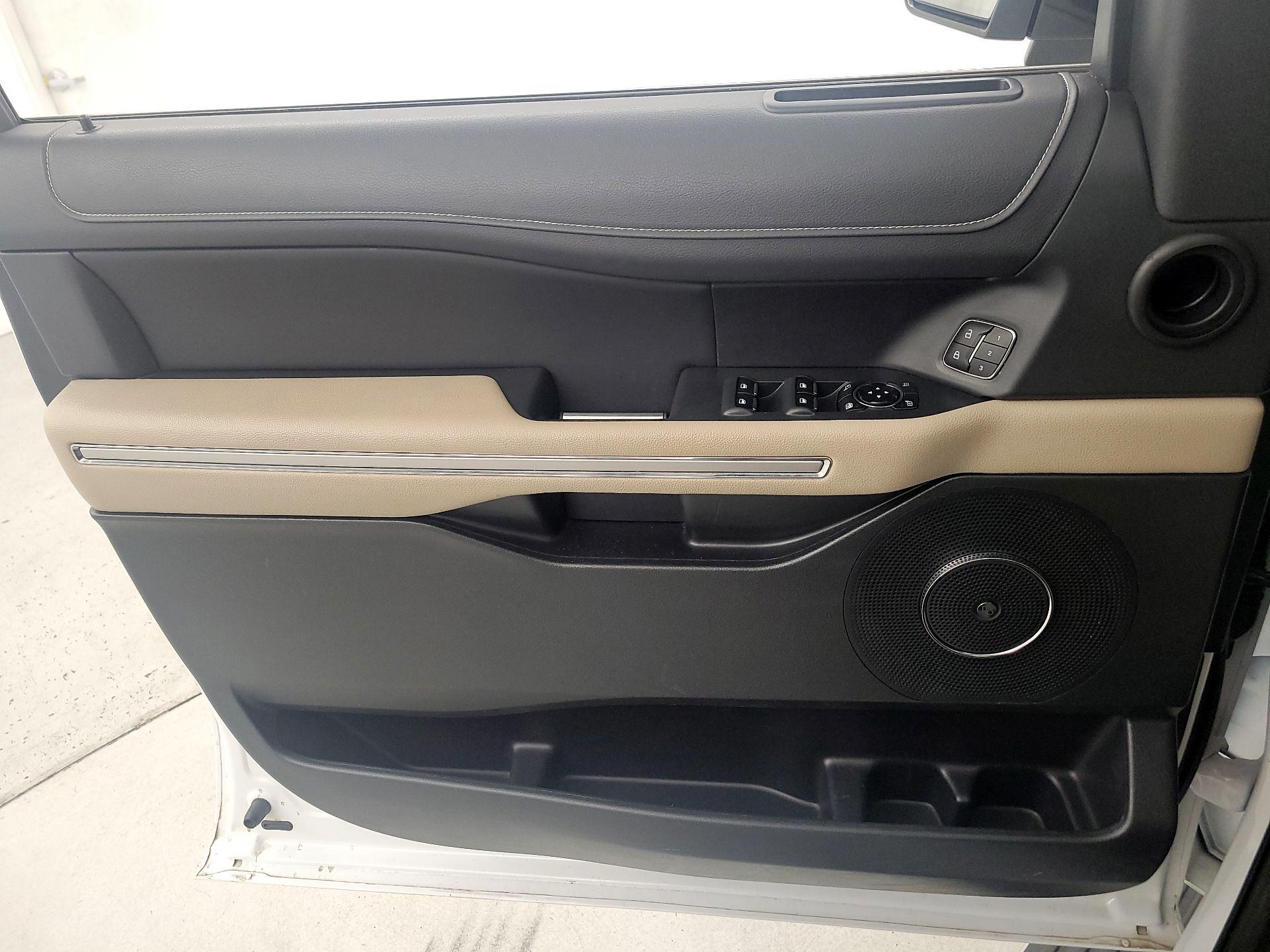 Thumbnail: 2023 Ford Expedition - 12