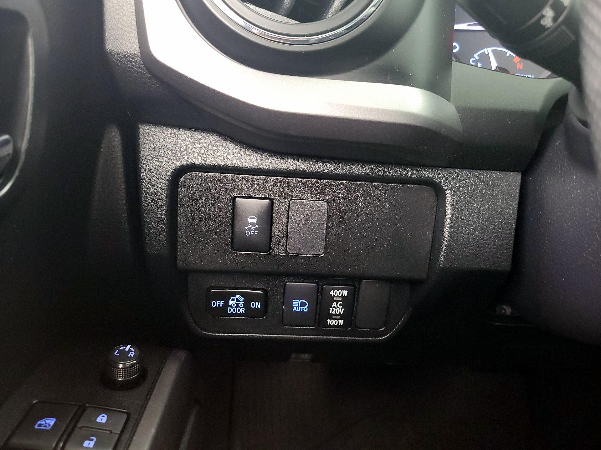 Thumbnail: 2021 Toyota Tacoma - 13