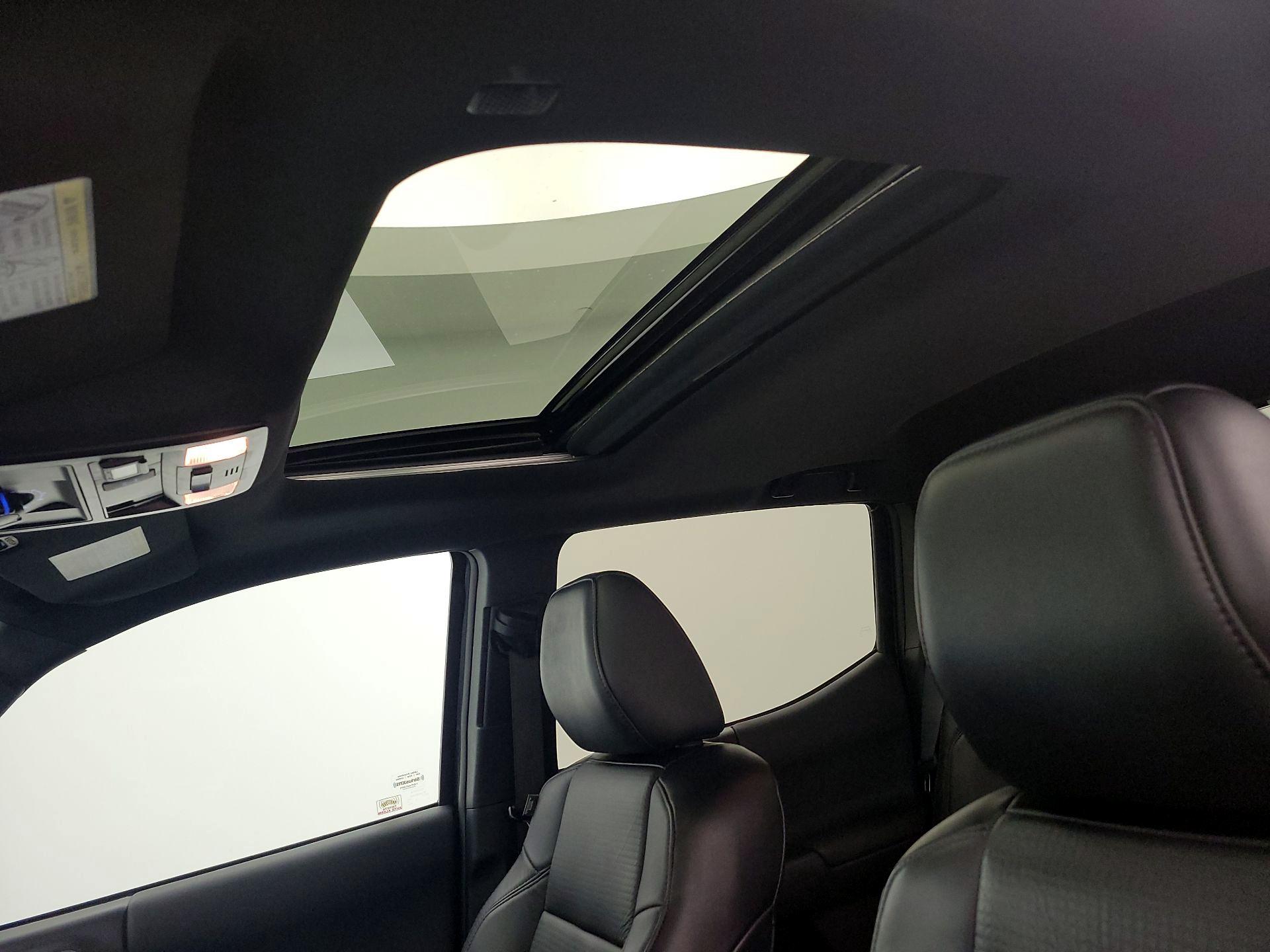 Thumbnail: 2021 Toyota Tacoma - 20