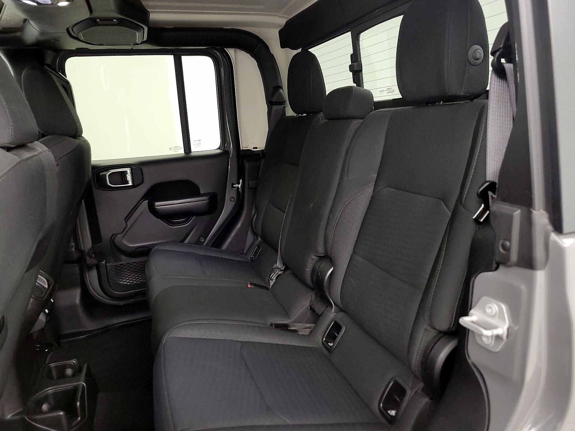 Thumbnail: 2021 Jeep Gladiator - 19