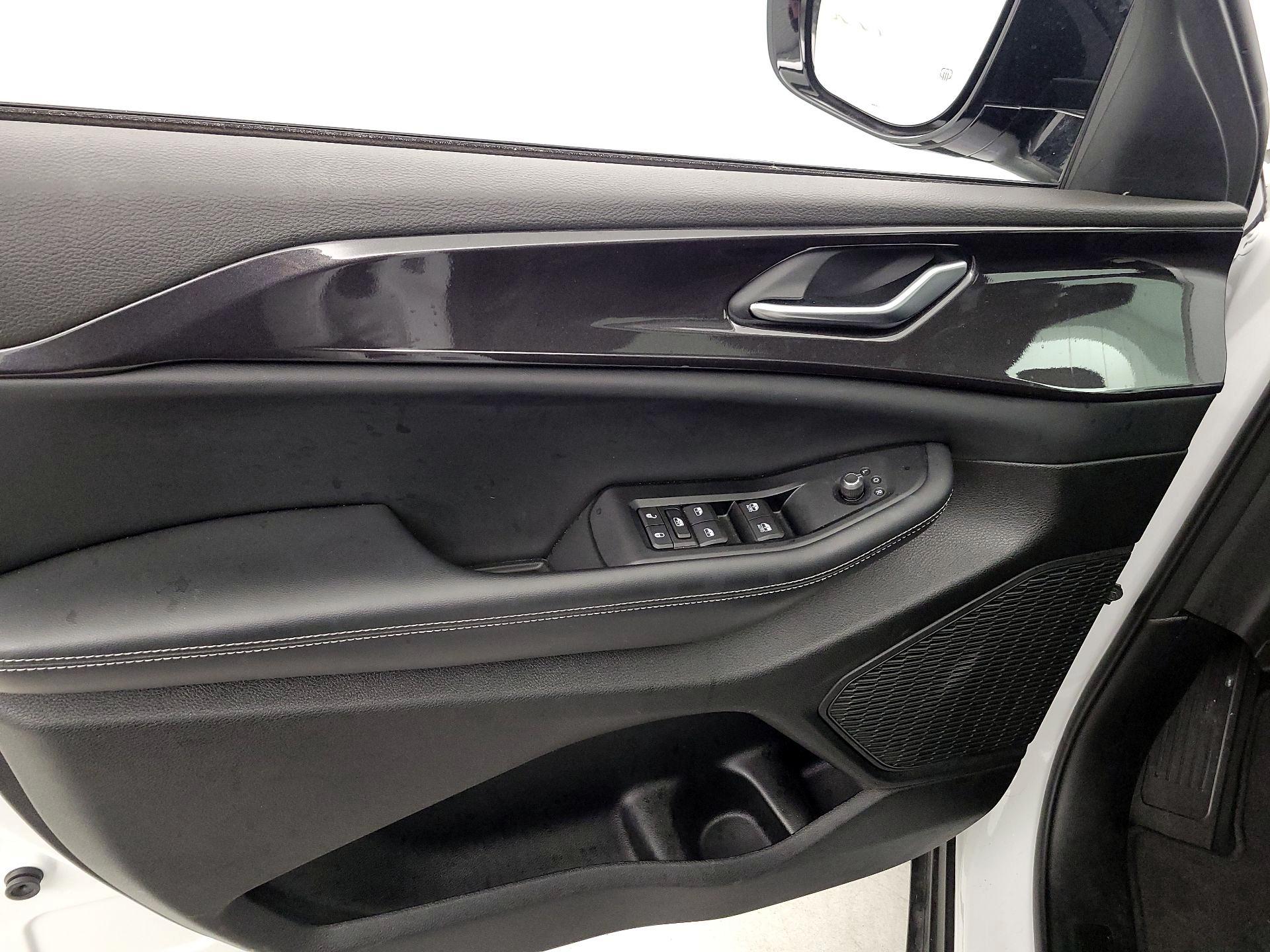 Thumbnail: 2023 Jeep Grand Cherokee - 12