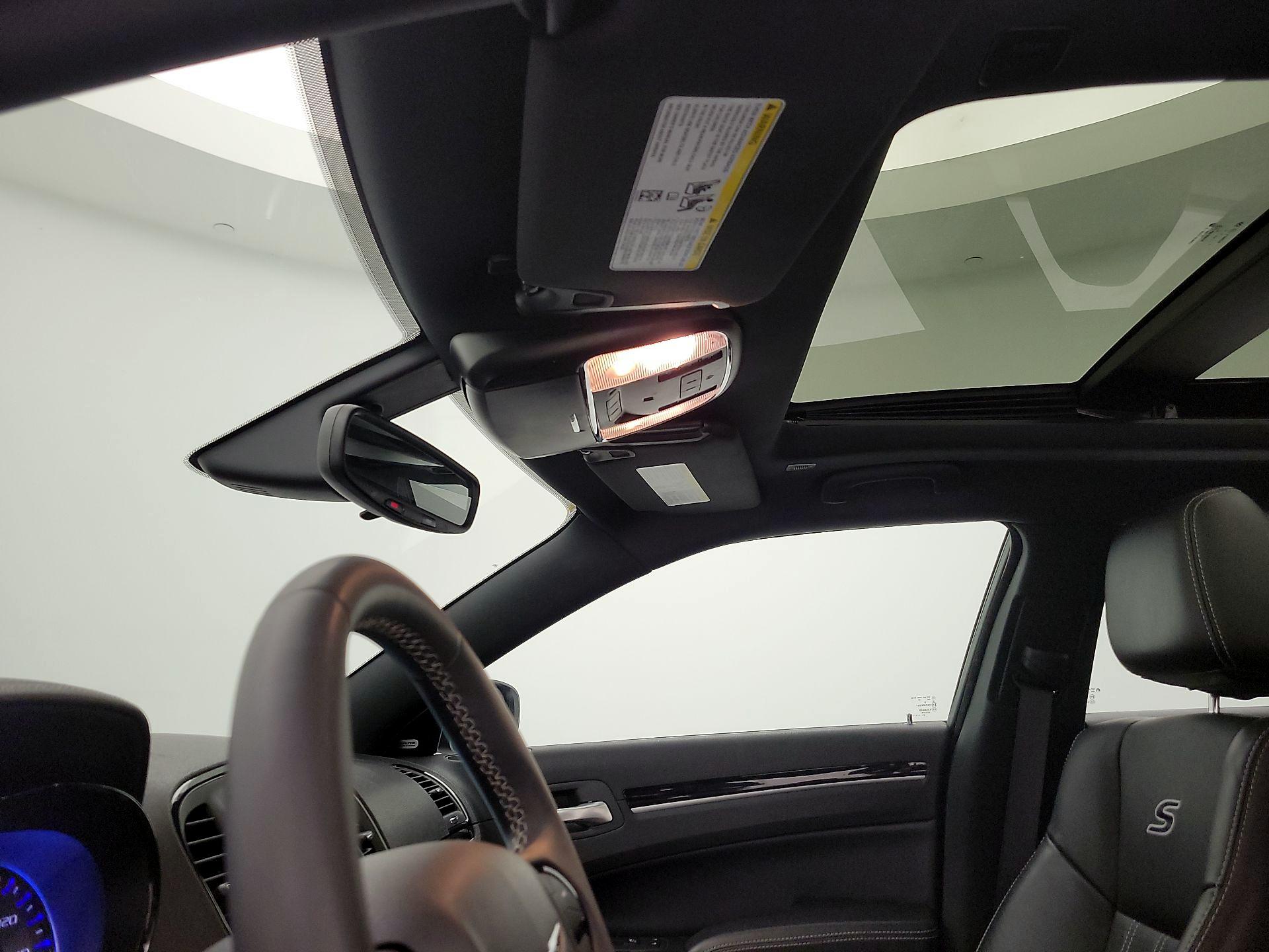 Thumbnail: 2023 Chrysler 300 - 20