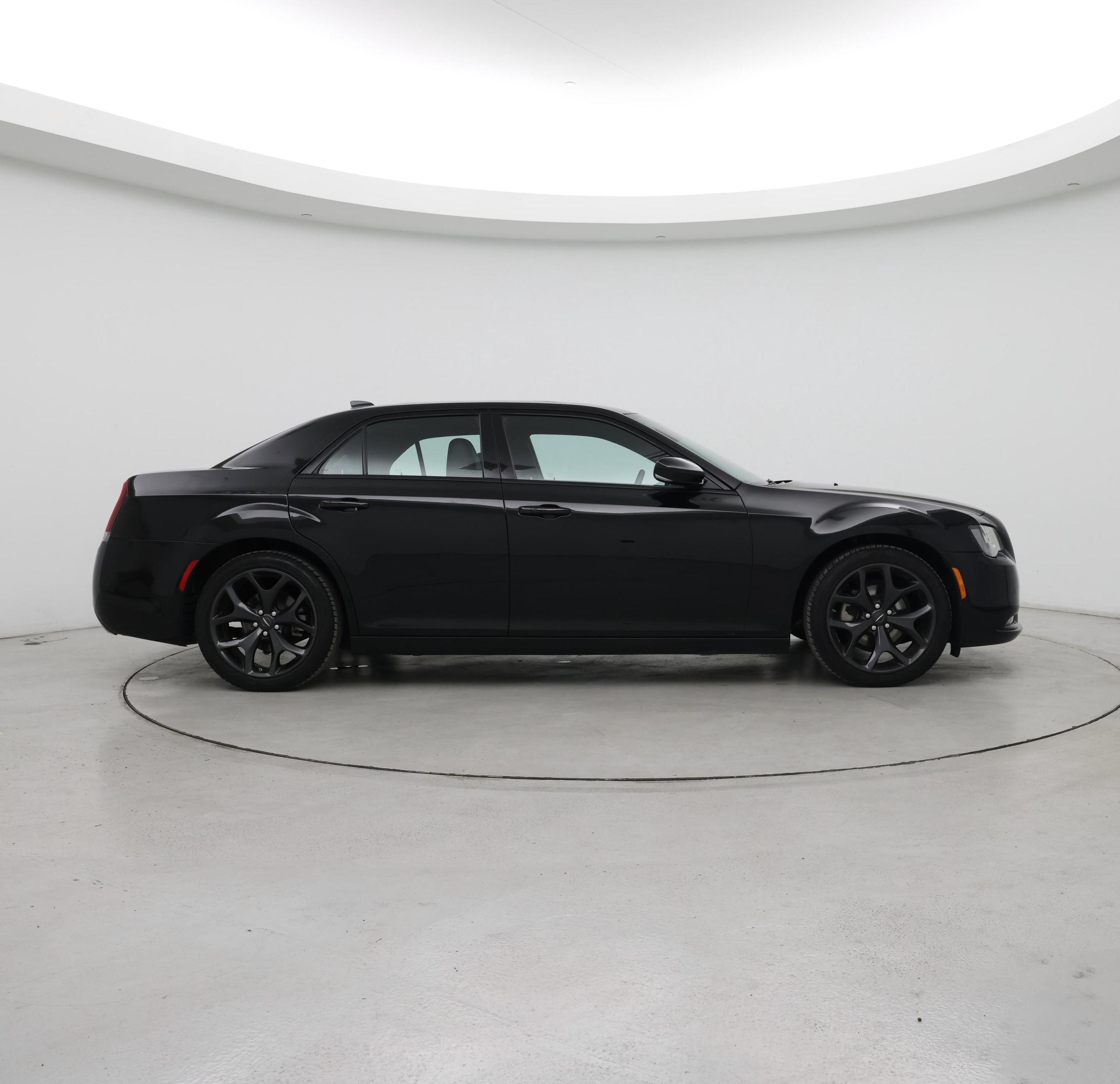 Thumbnail: 2023 Chrysler 300 - 7