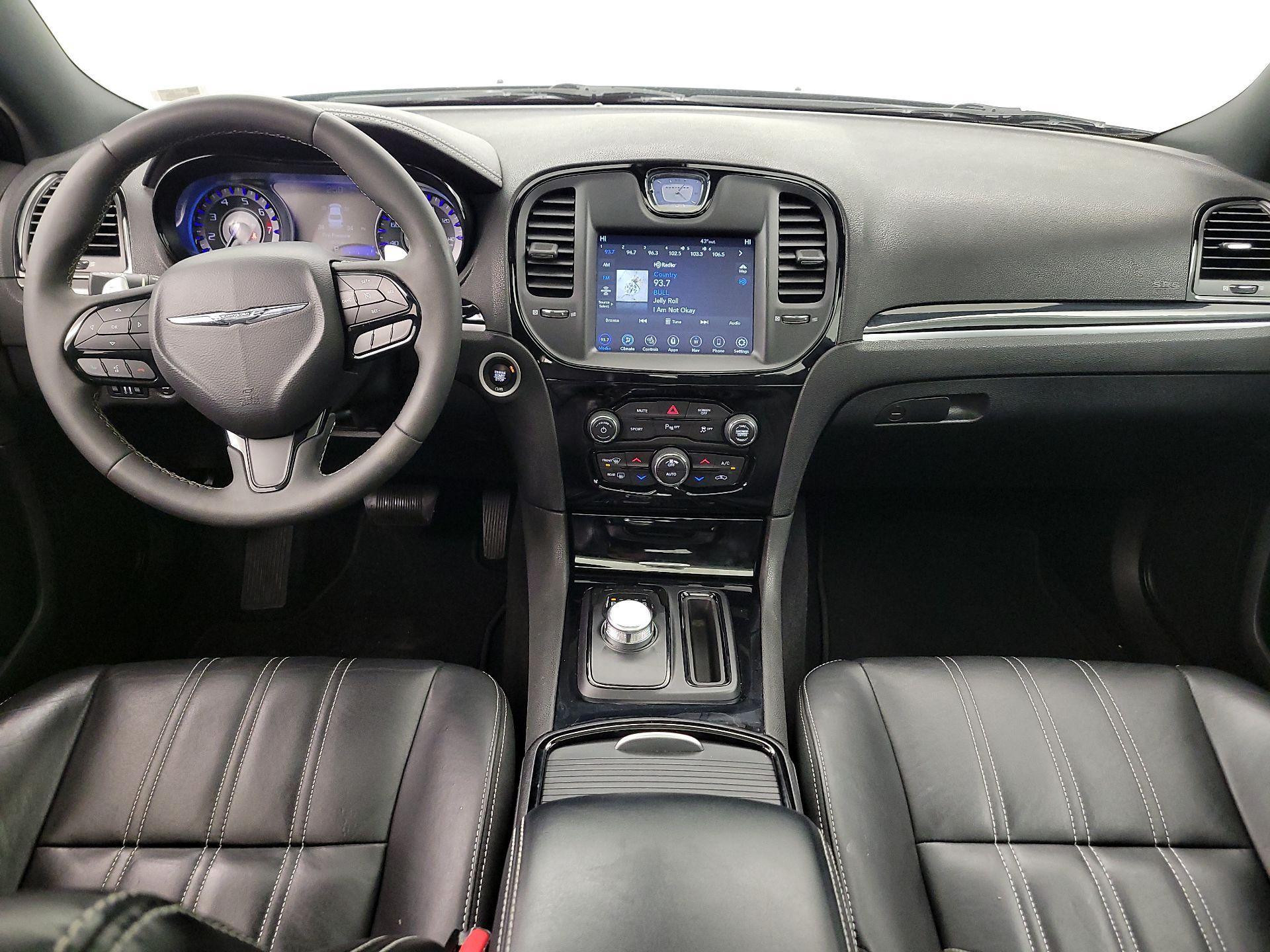 Thumbnail: 2023 Chrysler 300 - 9