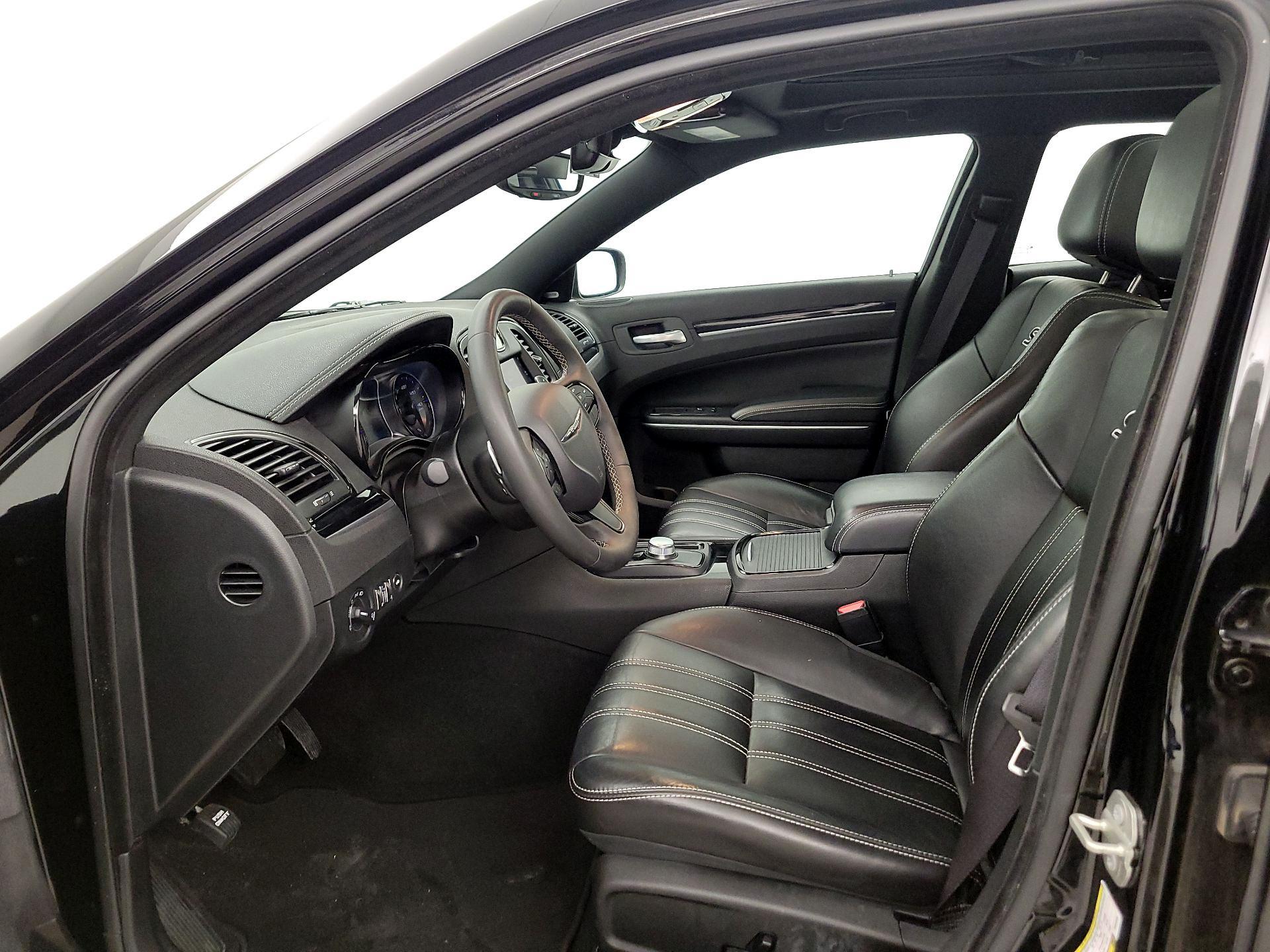 Thumbnail: 2023 Chrysler 300 - 11