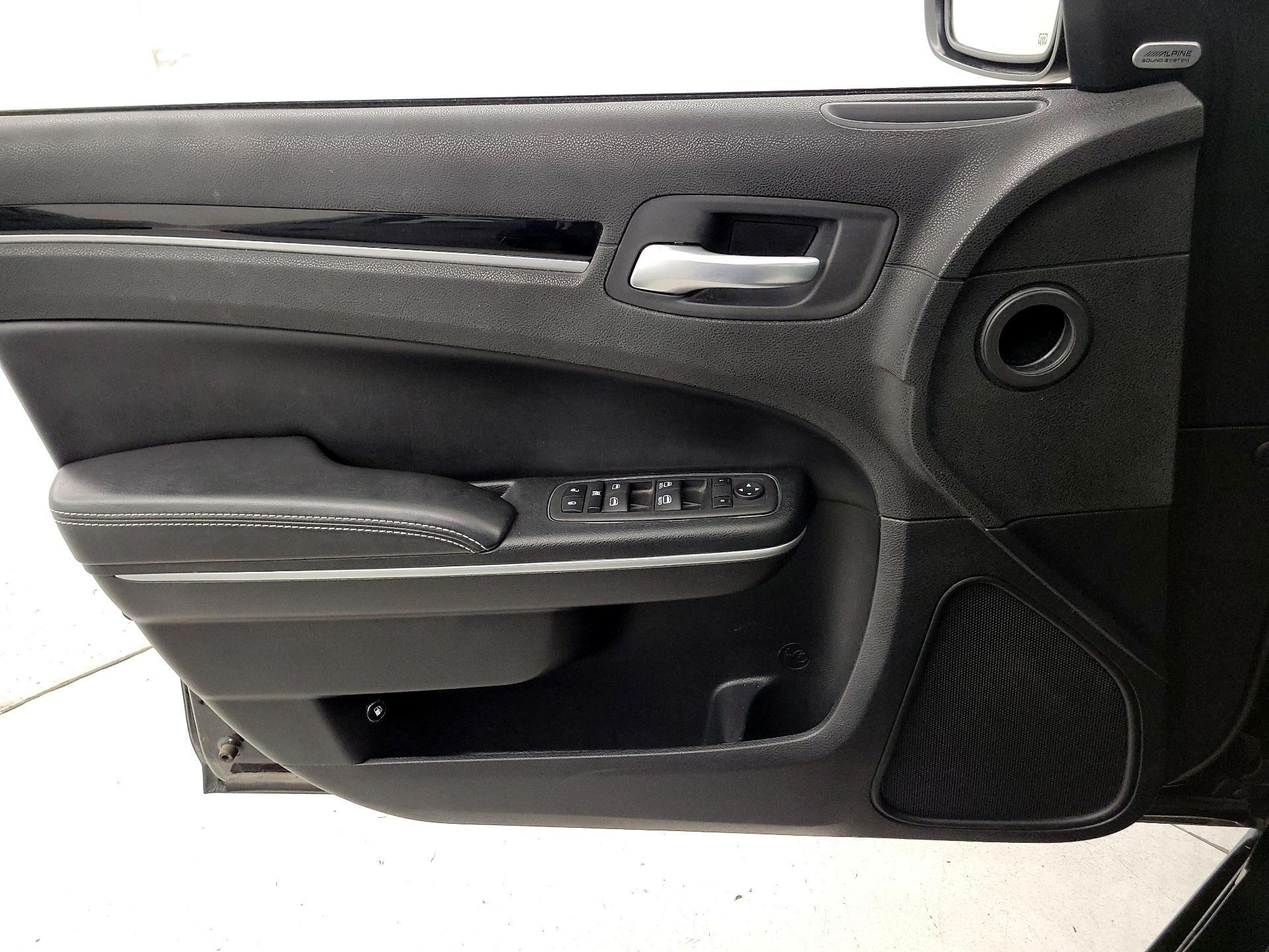 Thumbnail: 2023 Chrysler 300 - 12