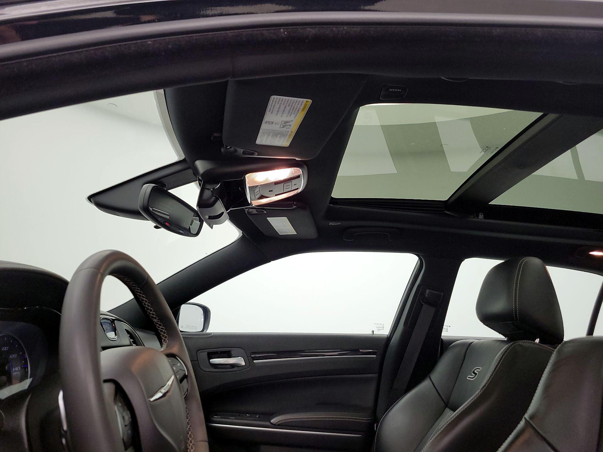 Thumbnail: 2023 Chrysler 300 - 20