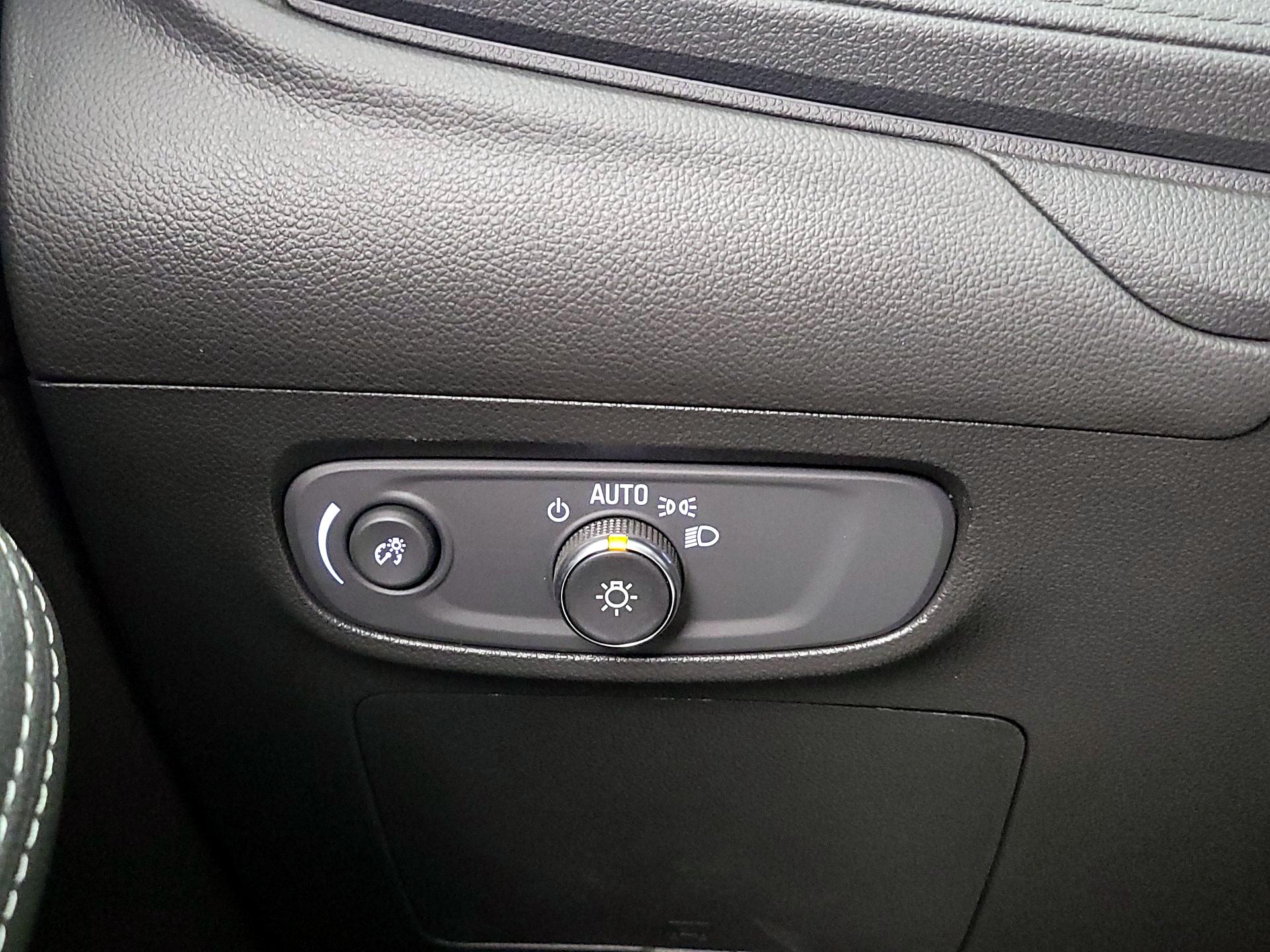 Thumbnail: 2025 Buick Encore GX - 13