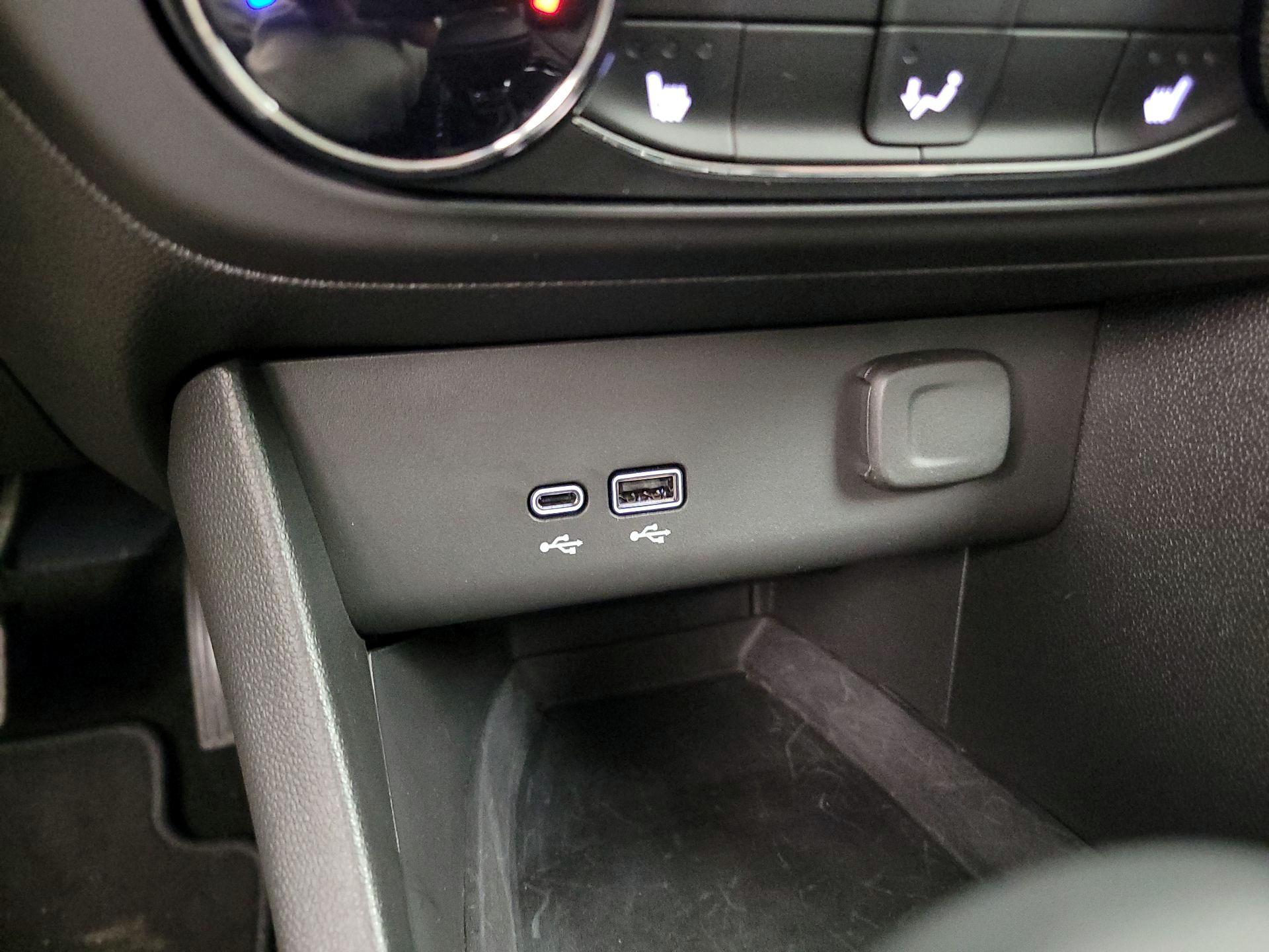 Thumbnail: 2025 Buick Encore GX - 18