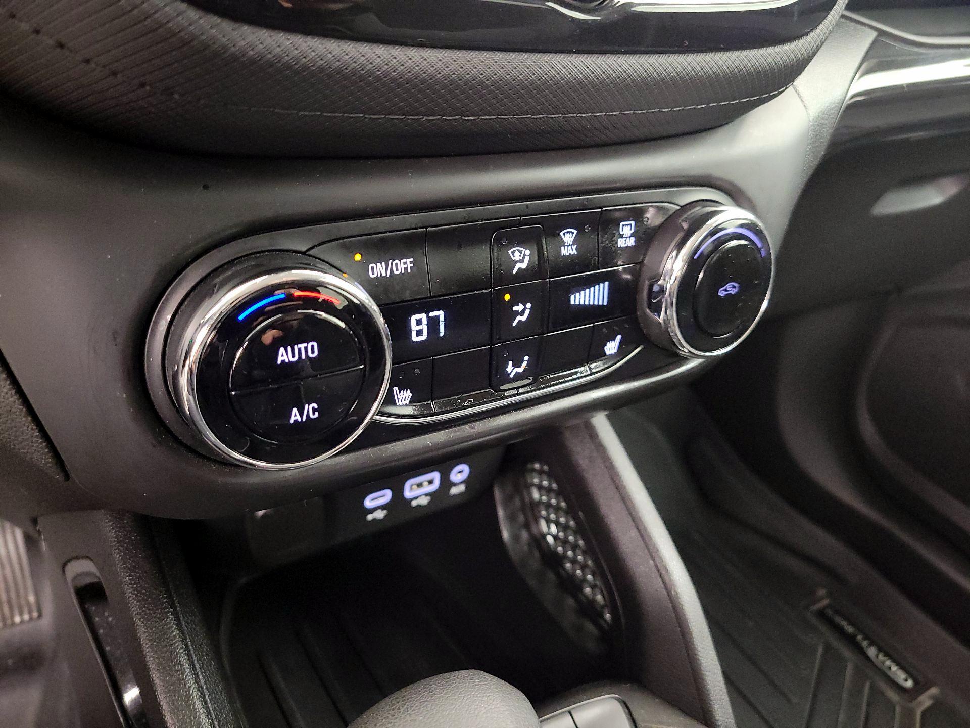 Thumbnail: 2022 Chevrolet TrailBlazer - 16