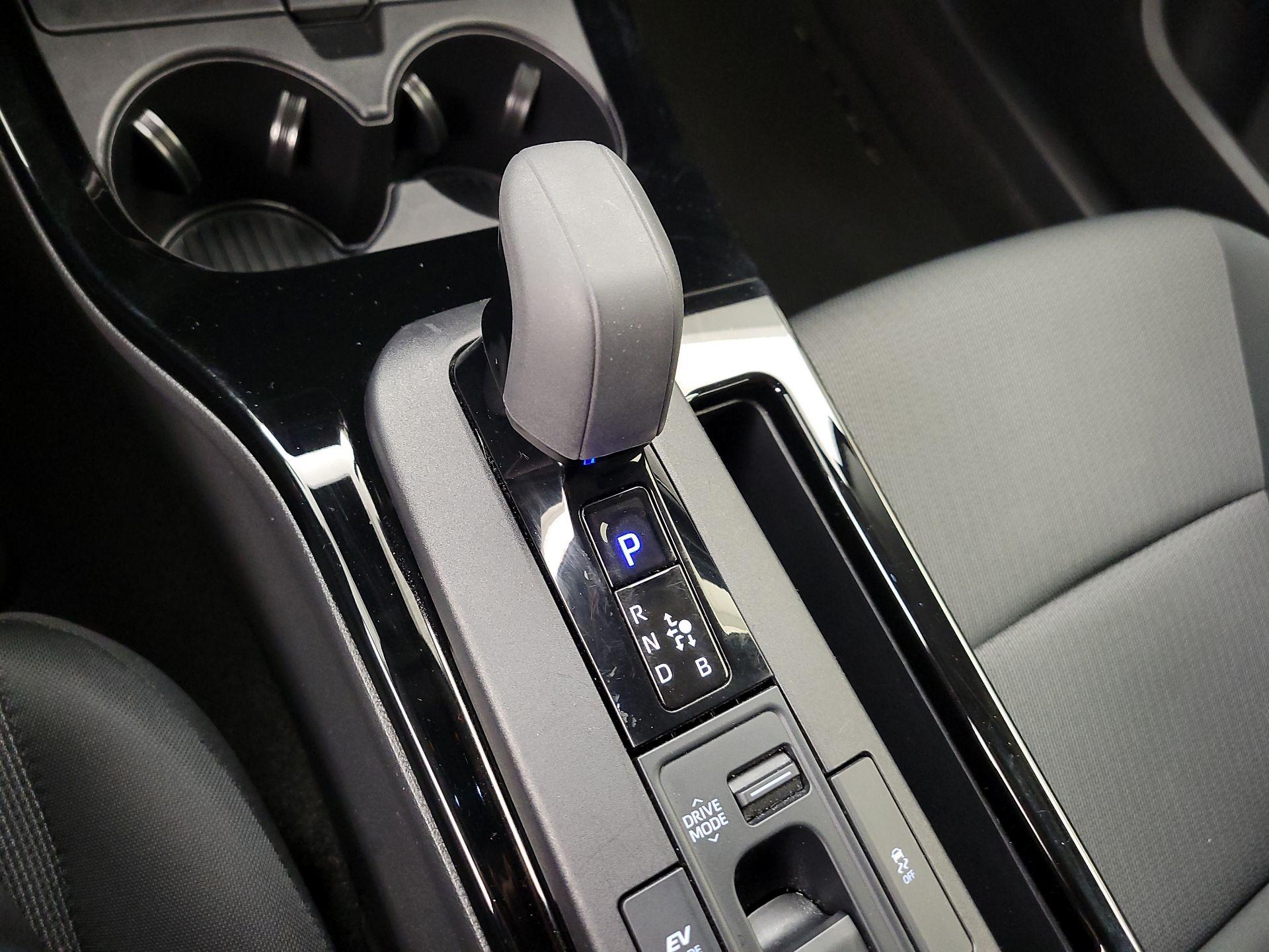 Thumbnail: 2024 Toyota Prius - 18