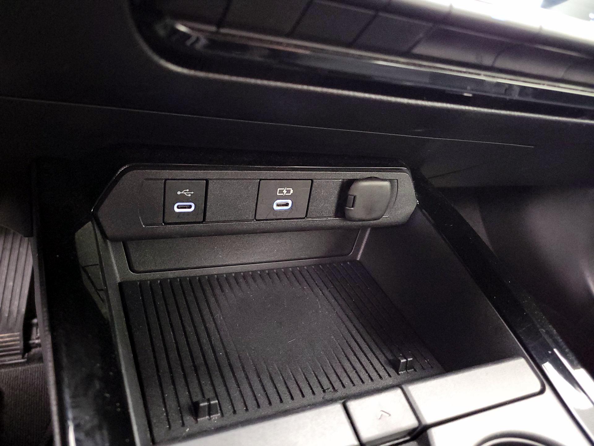 Thumbnail: 2024 Toyota Prius - 19