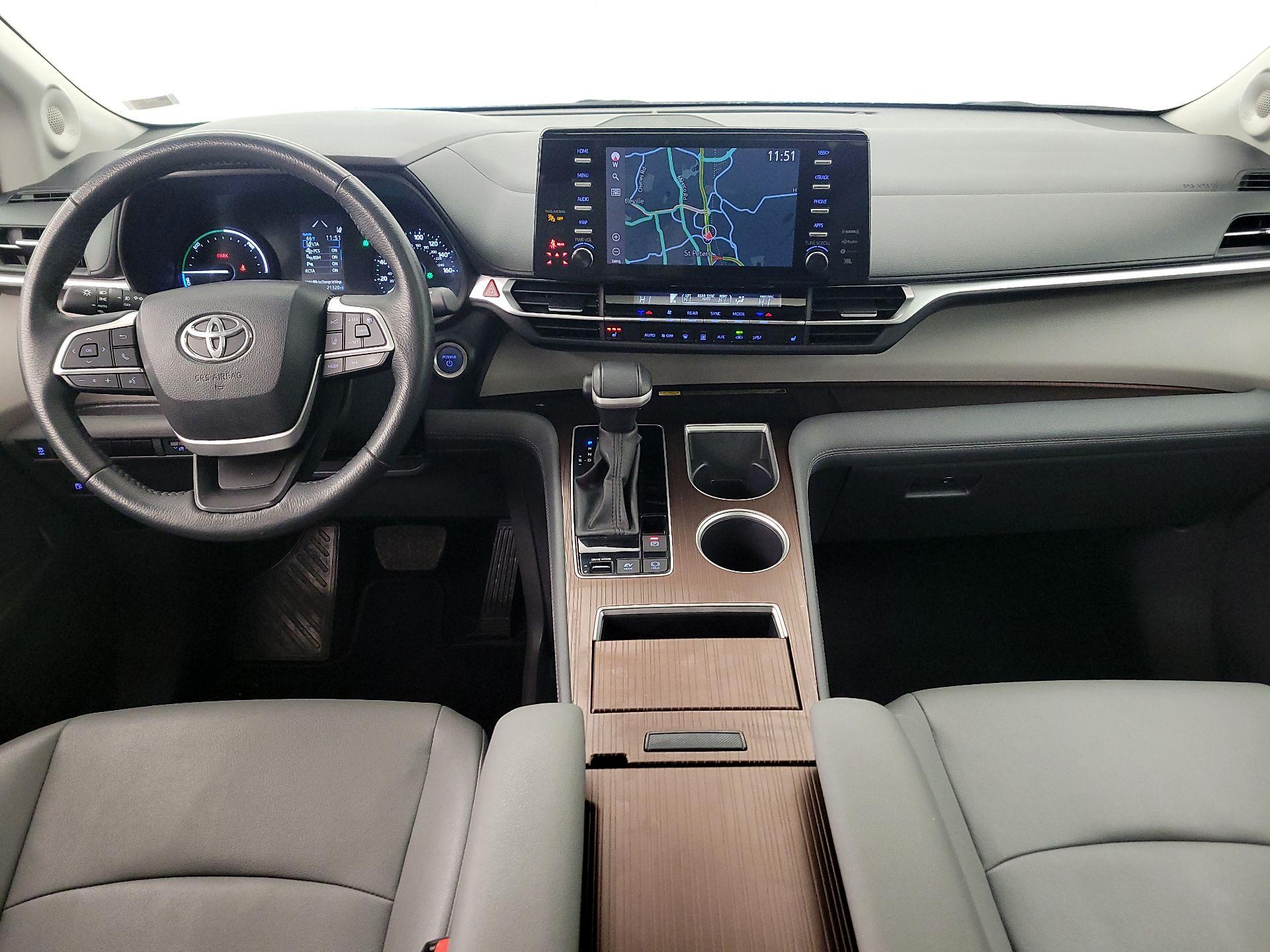 Thumbnail: 2024 Toyota Sienna - 9