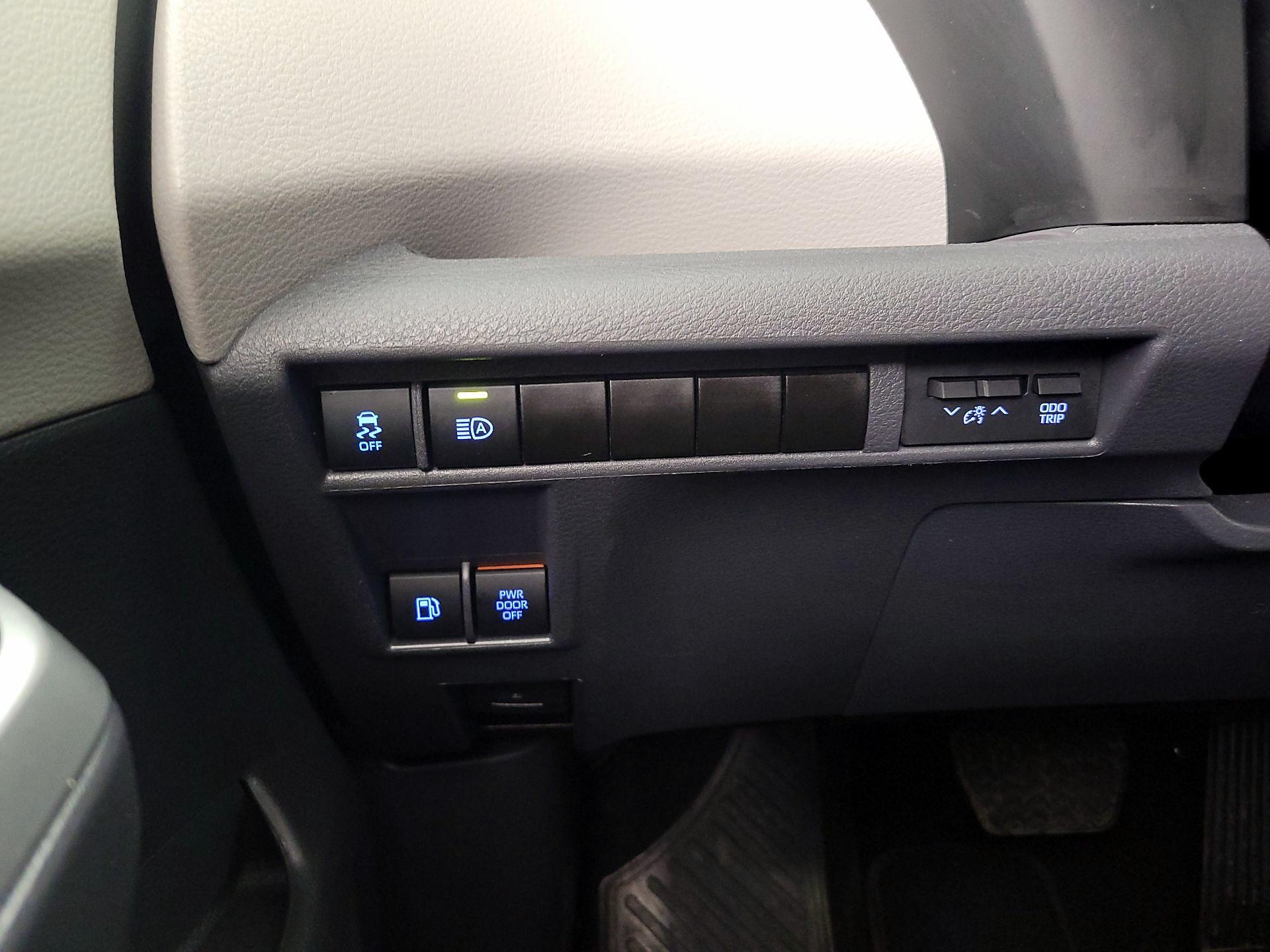 Thumbnail: 2024 Toyota Sienna - 13