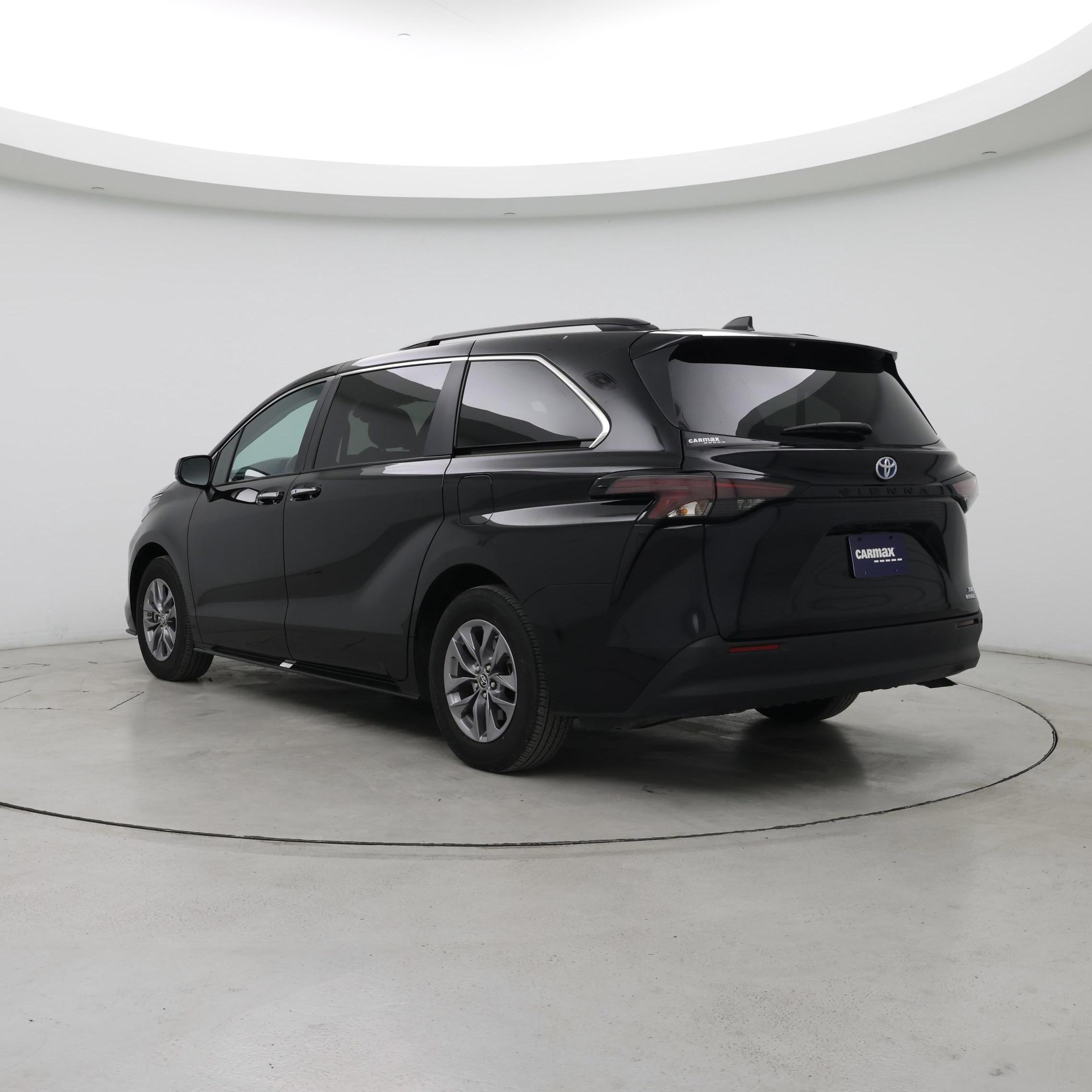 Thumbnail: 2024 Toyota Sienna - 2