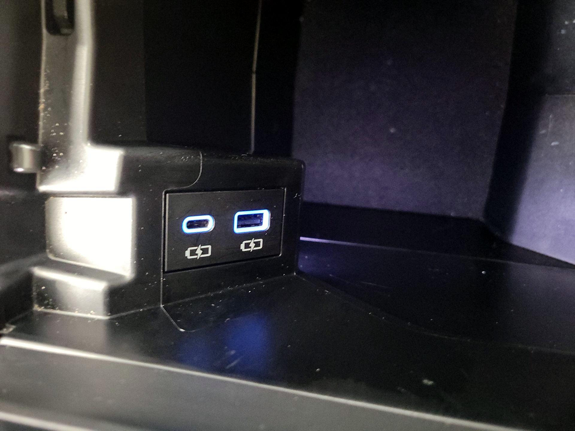 Thumbnail: 2024 Toyota Sienna - 19