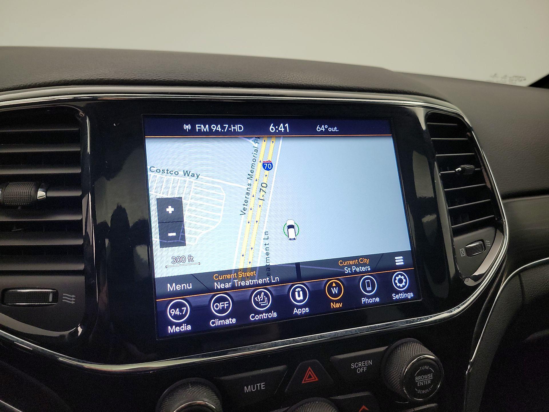 Thumbnail: 2022 Jeep Grand Cherokee - 14