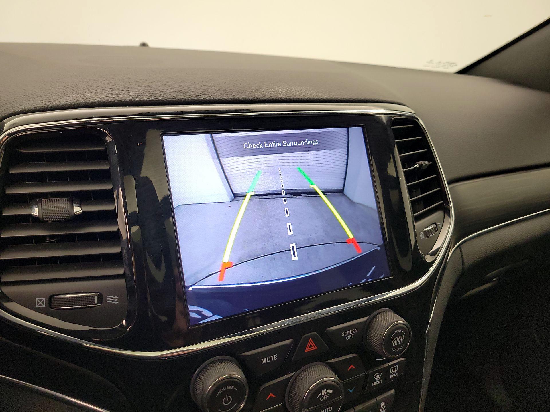 Thumbnail: 2022 Jeep Grand Cherokee - 15