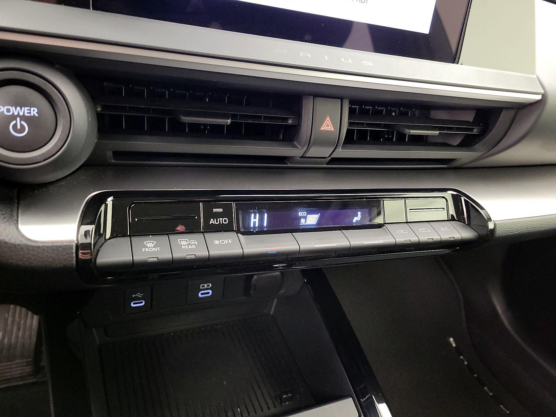 Thumbnail: 2024 Toyota Prius - 17