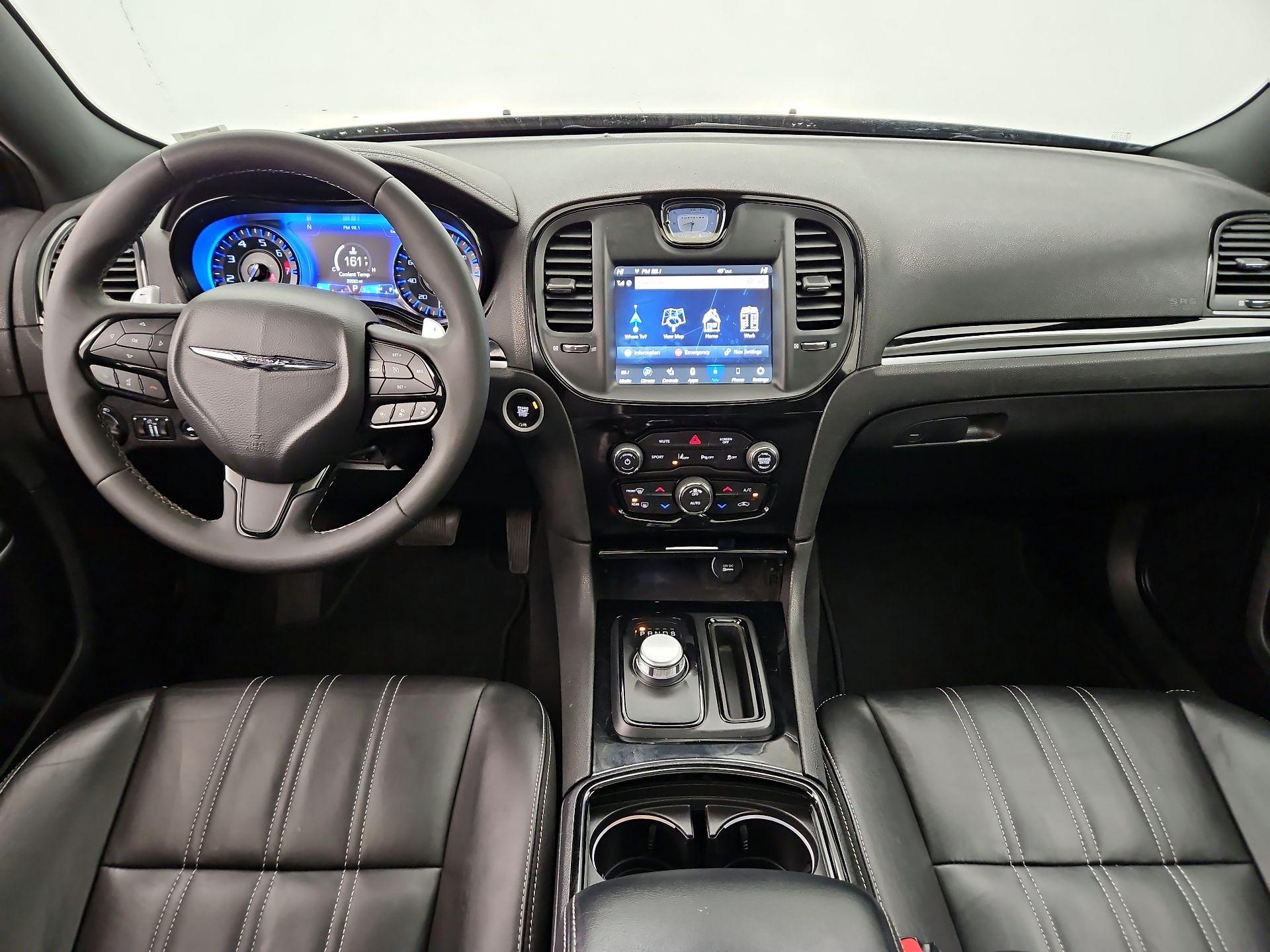 Thumbnail: 2023 Chrysler 300 - 9