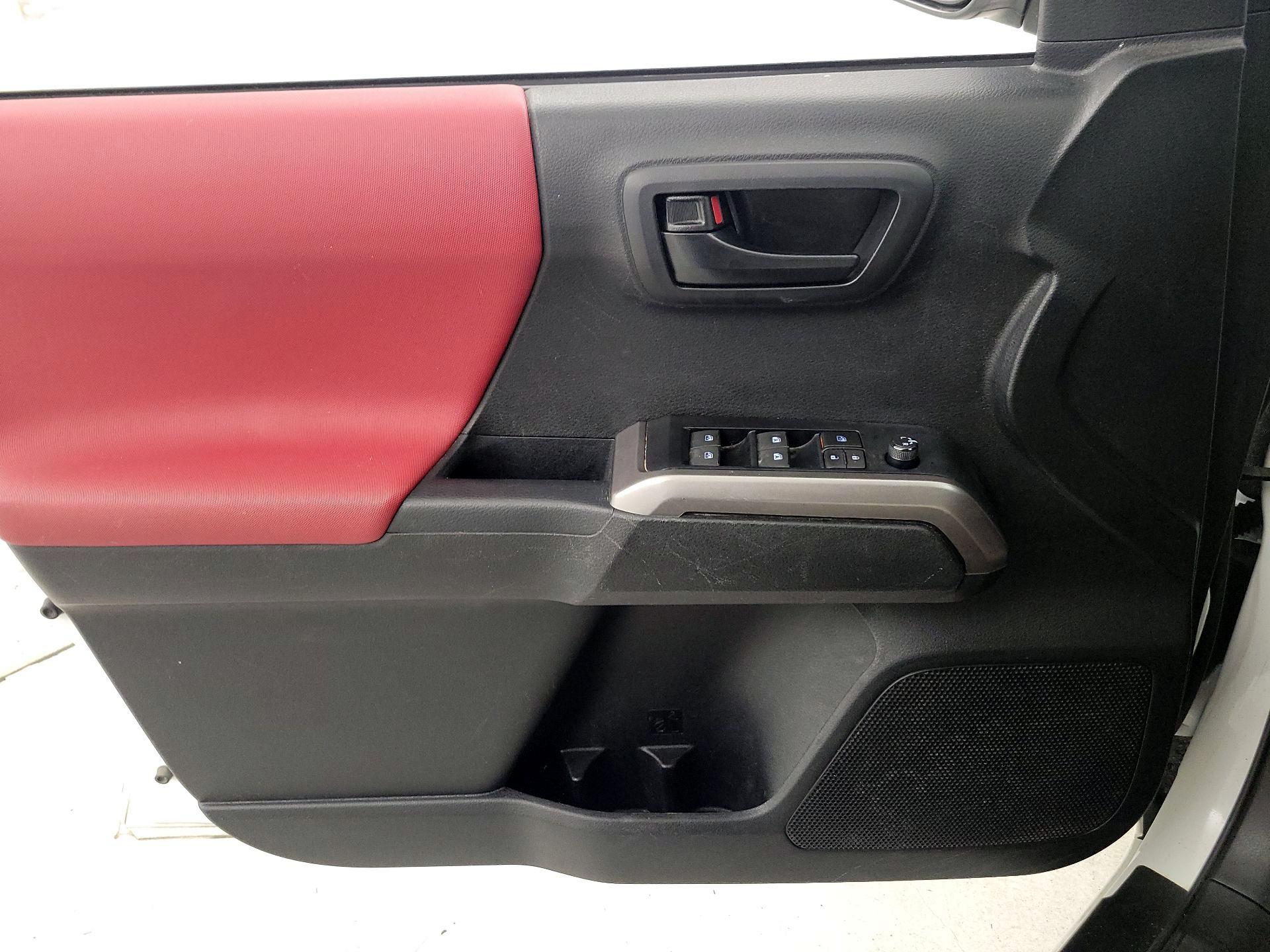 Thumbnail: 2023 Toyota Tacoma - 12