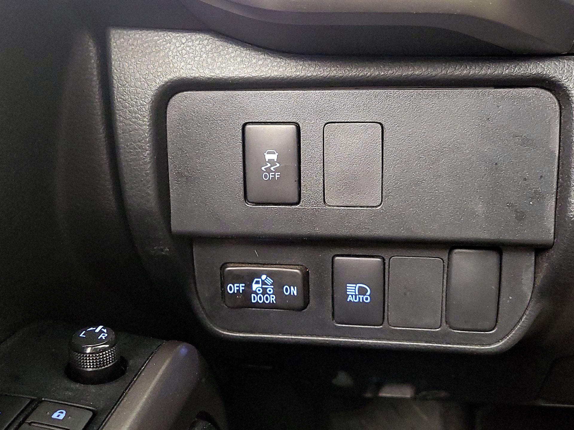 Thumbnail: 2023 Toyota Tacoma - 13