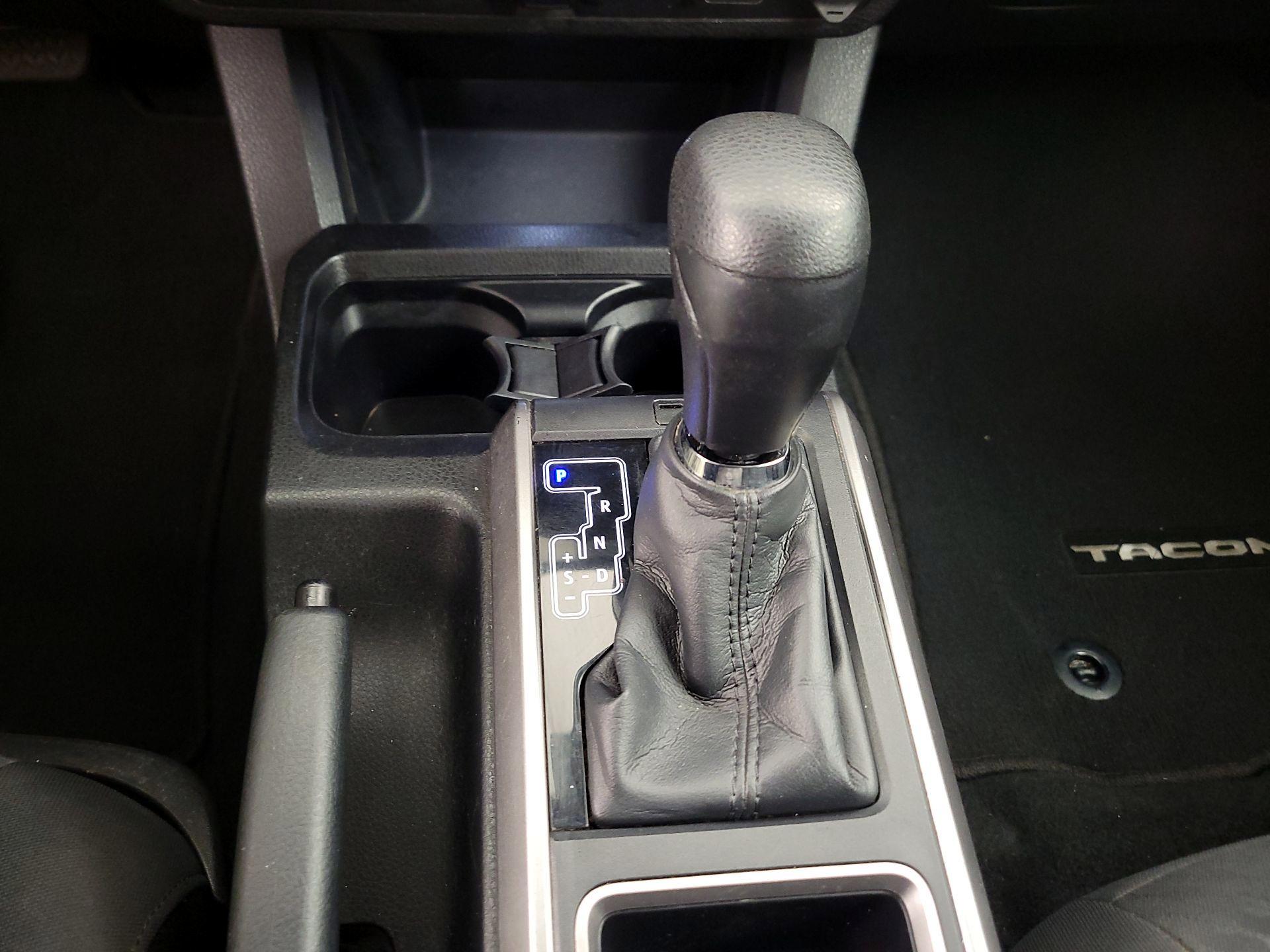 Thumbnail: 2023 Toyota Tacoma - 17